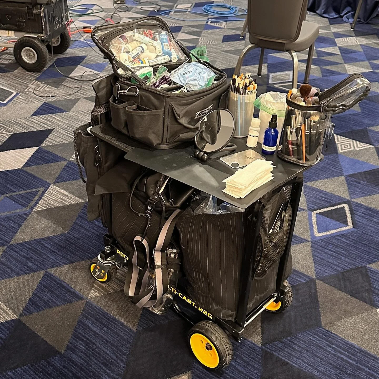 Love this thing so much! @rocknrollermulticart #makeupartistessentials #rocknrollercart