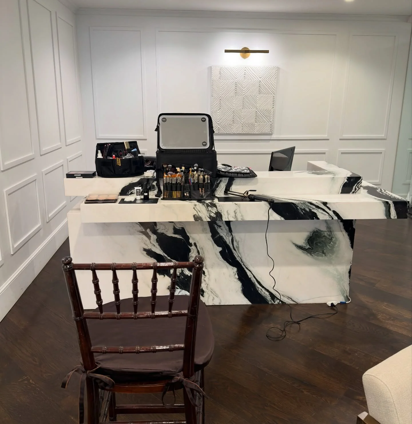 Since I moved to Boston I somehow found myself doing makeup and hair mainly on wonderful people that I usually can&rsquo;t share about. I&rsquo;m able to share my &lsquo;office&rsquo; for the day or week which can feel like a boring post so I&rsquo;v