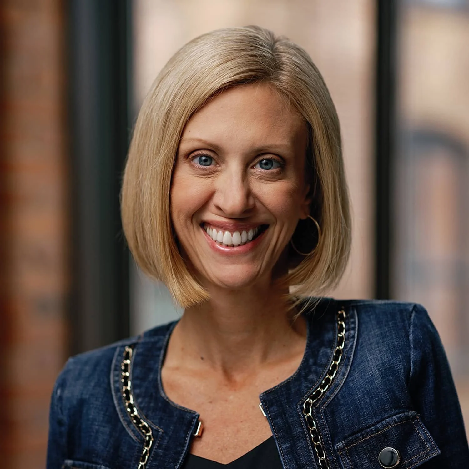 Makeup Artist Boston | Beauty | Grooming | Hair | Headshots 