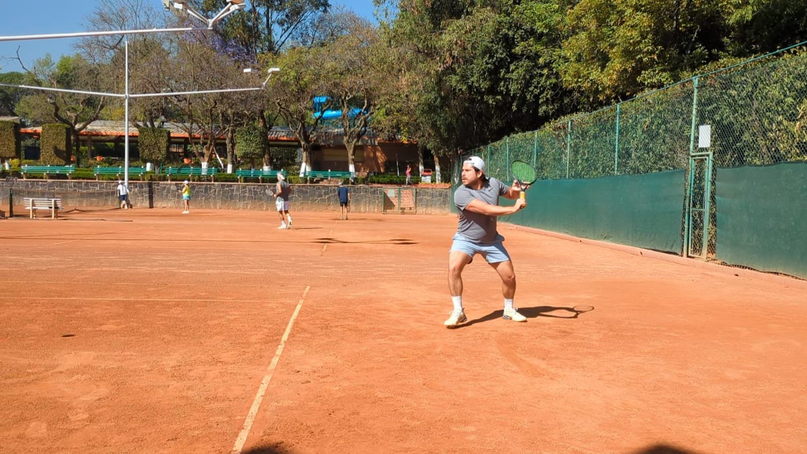 backhand analysis.jpeg