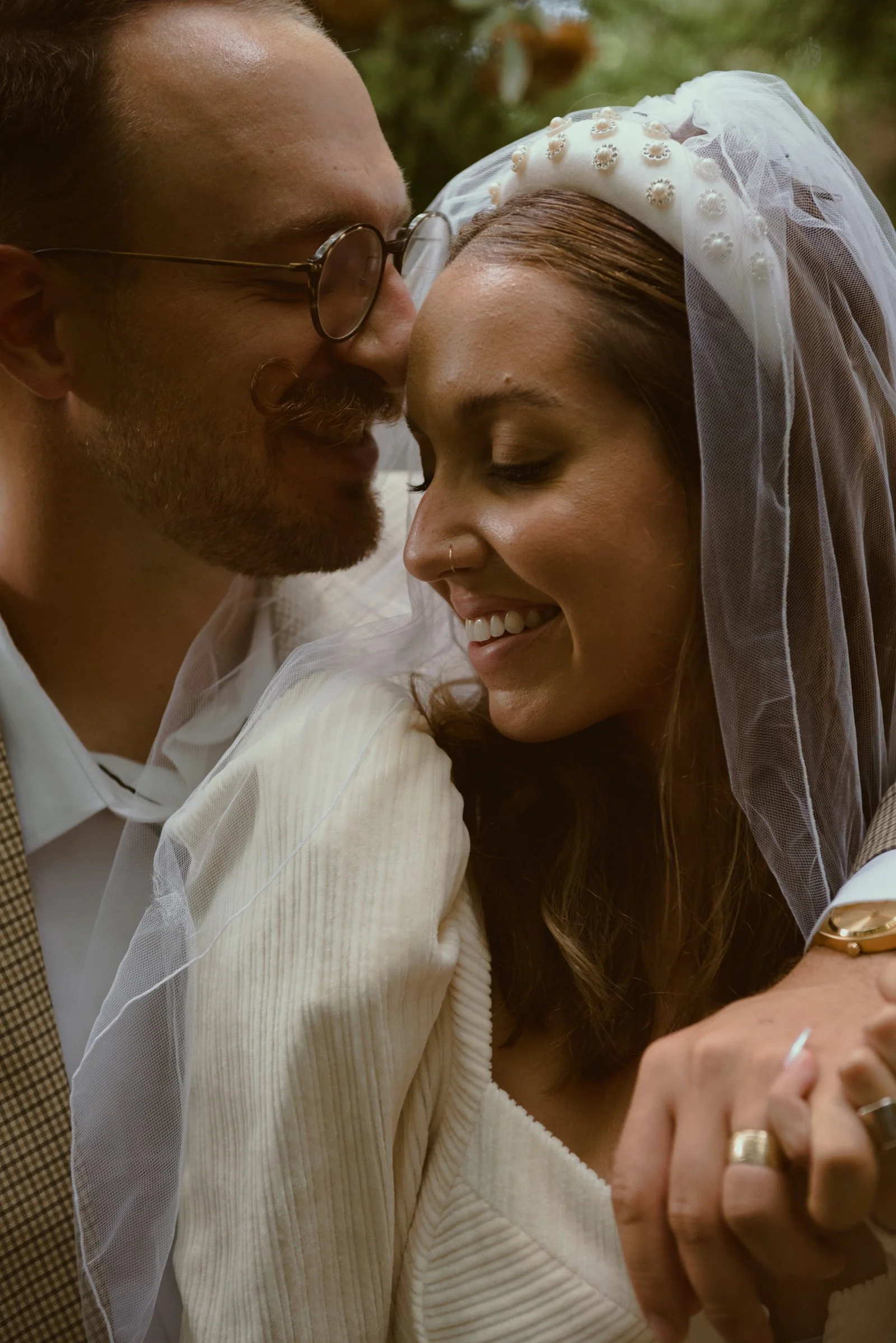 Destination-Elopement-Photographer-Vegas-Elopement-Vintage-Floral-Wedding-14.jpg