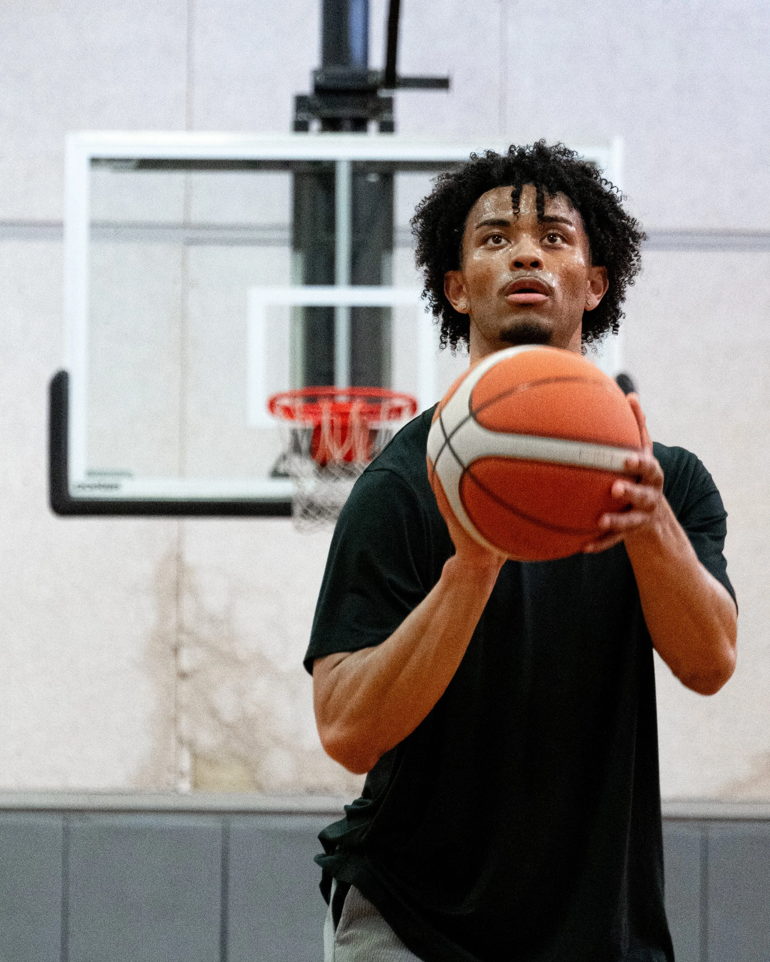 Excited to get @lolorudolphh in the gym! He has been preparing for a successful debut at the University of Montana 🐻

#basketball #hoops #hooper
