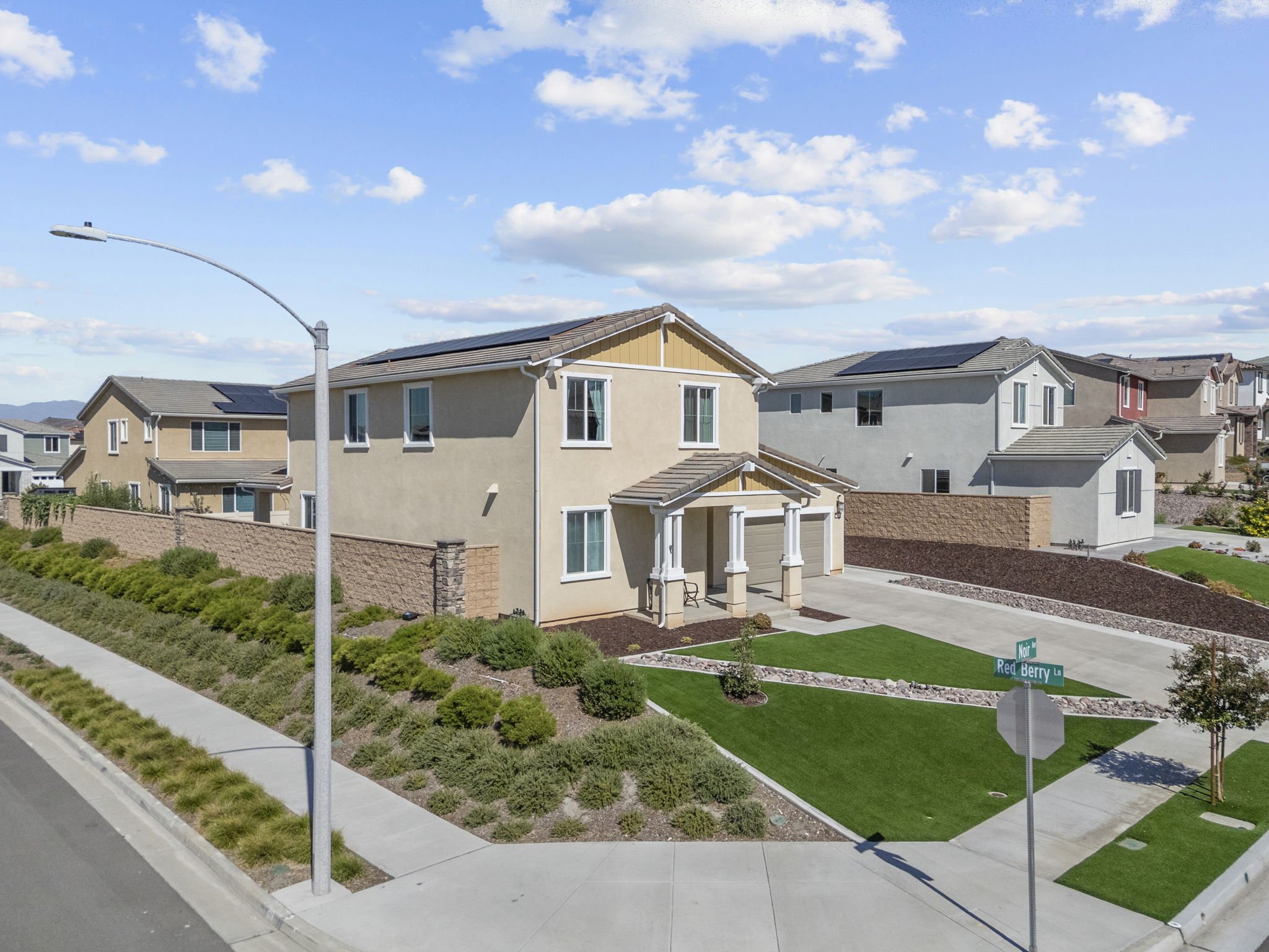 4-web-or-mls-33014-noir-ave.jpg