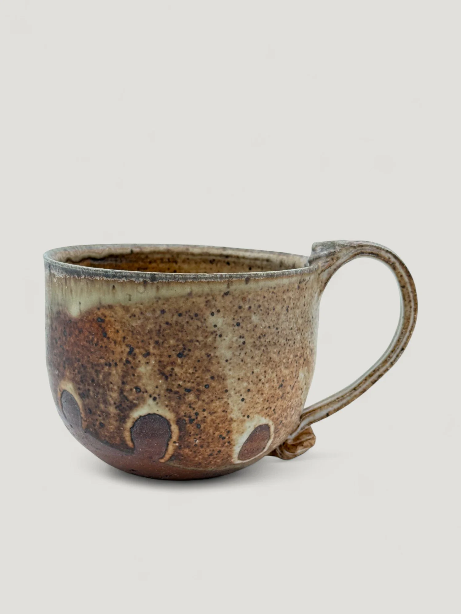 Venessa_Stelle_Skye_Woodfired_Ceramics_Mugs14.jpg