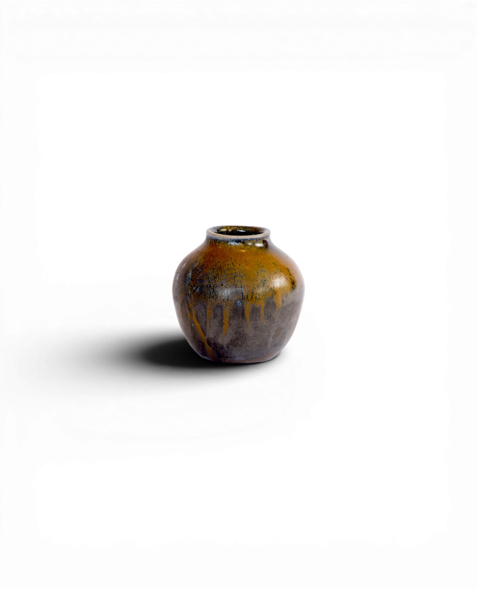 Venessa_Stella_Skye_Wood-fire_Ceramics_BudVase4.png