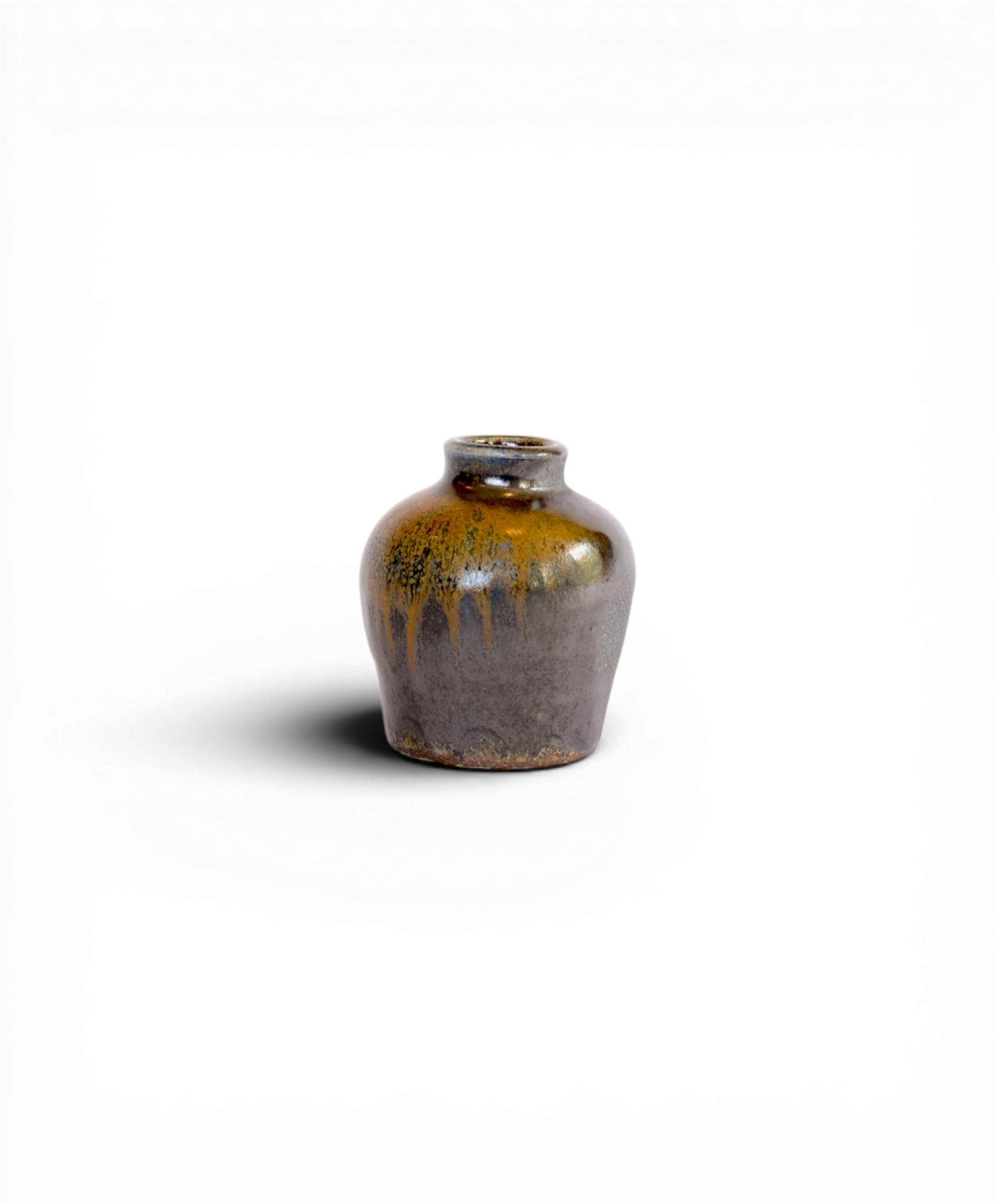Venessa_Stella_Skye_Wood-fire_Ceramics_BudVase7.png