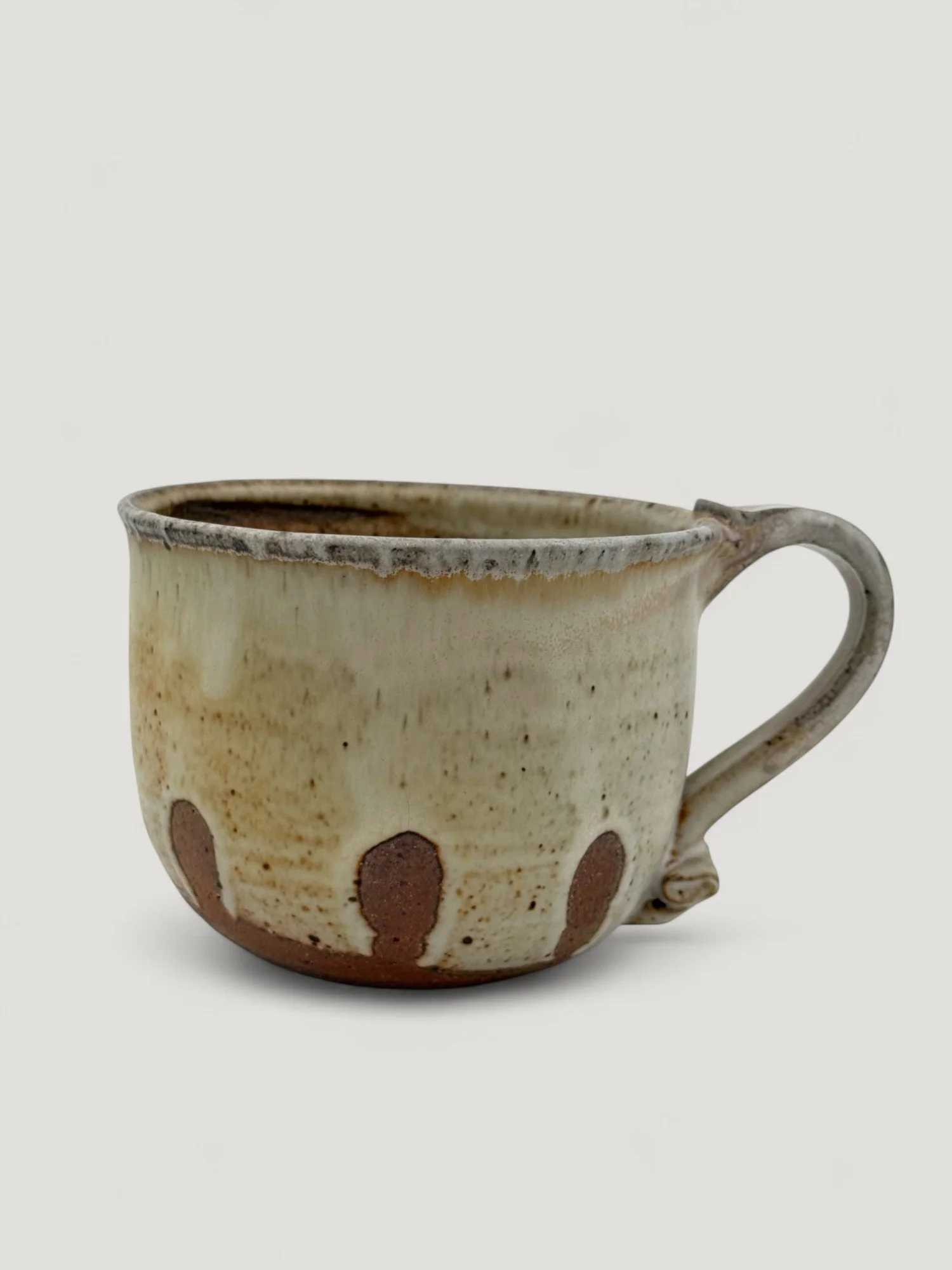Venessa_Stelle_Skye_Woodfired_Ceramics_Mugs13.jpg