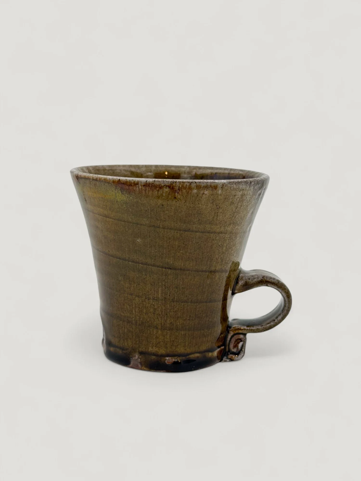 Venessa_Stelle_Skye_Woodfired_Ceramics_Mugs18.jpg