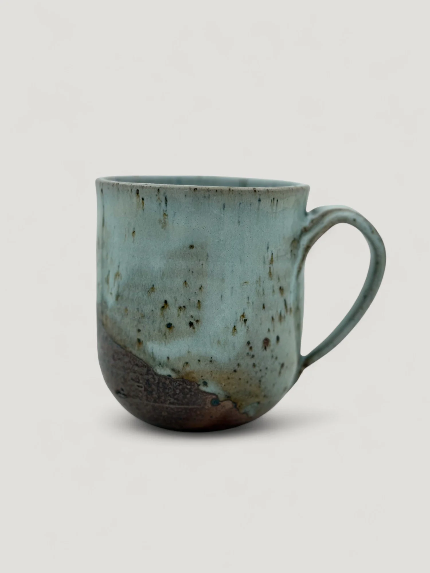 Venessa_Stelle_Skye_Woodfired_Ceramics_Mugs7.jpg