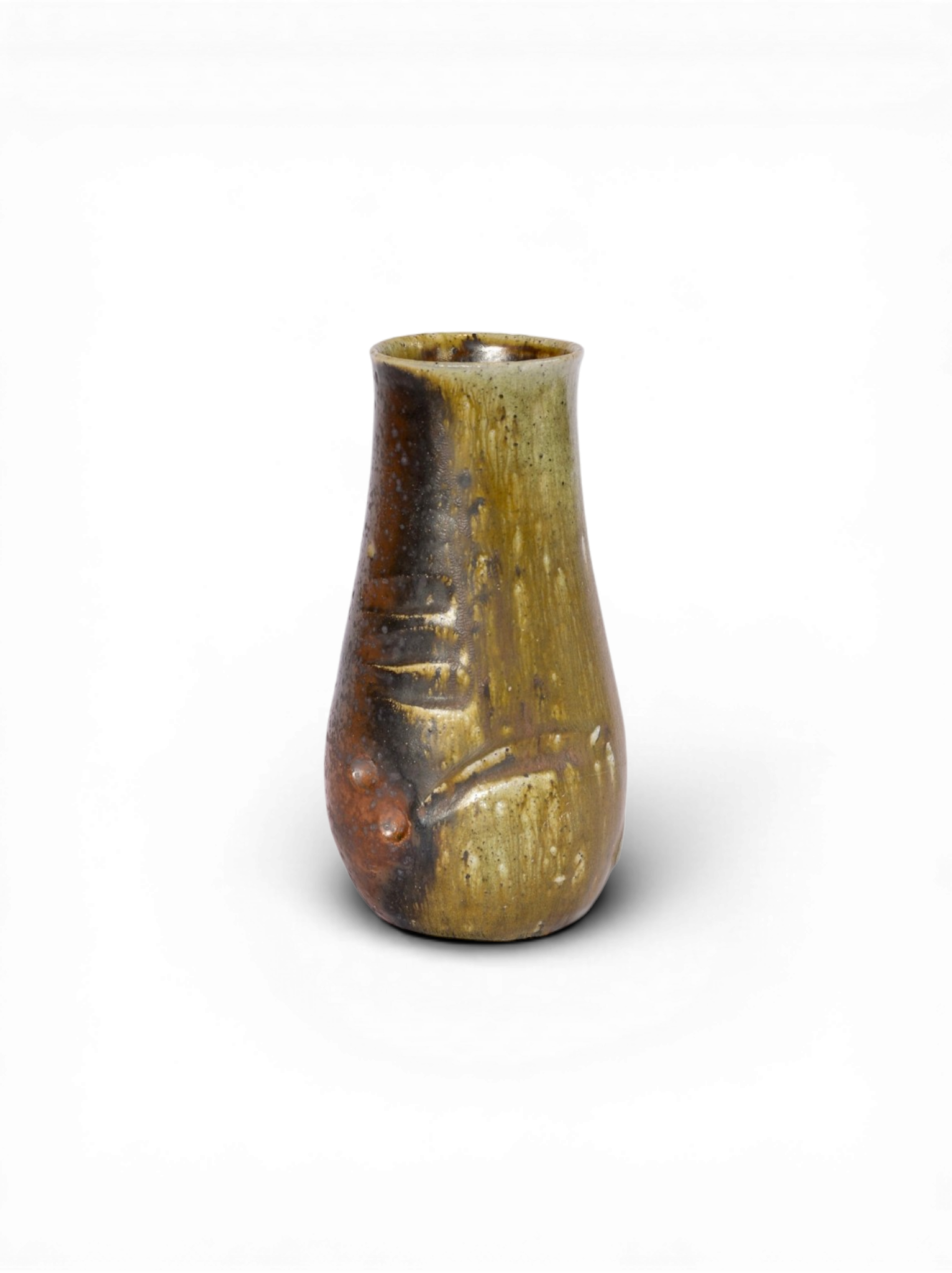 Venessa_Stella_Skye_Wood-fire_Ceramics_MediumVase12.png