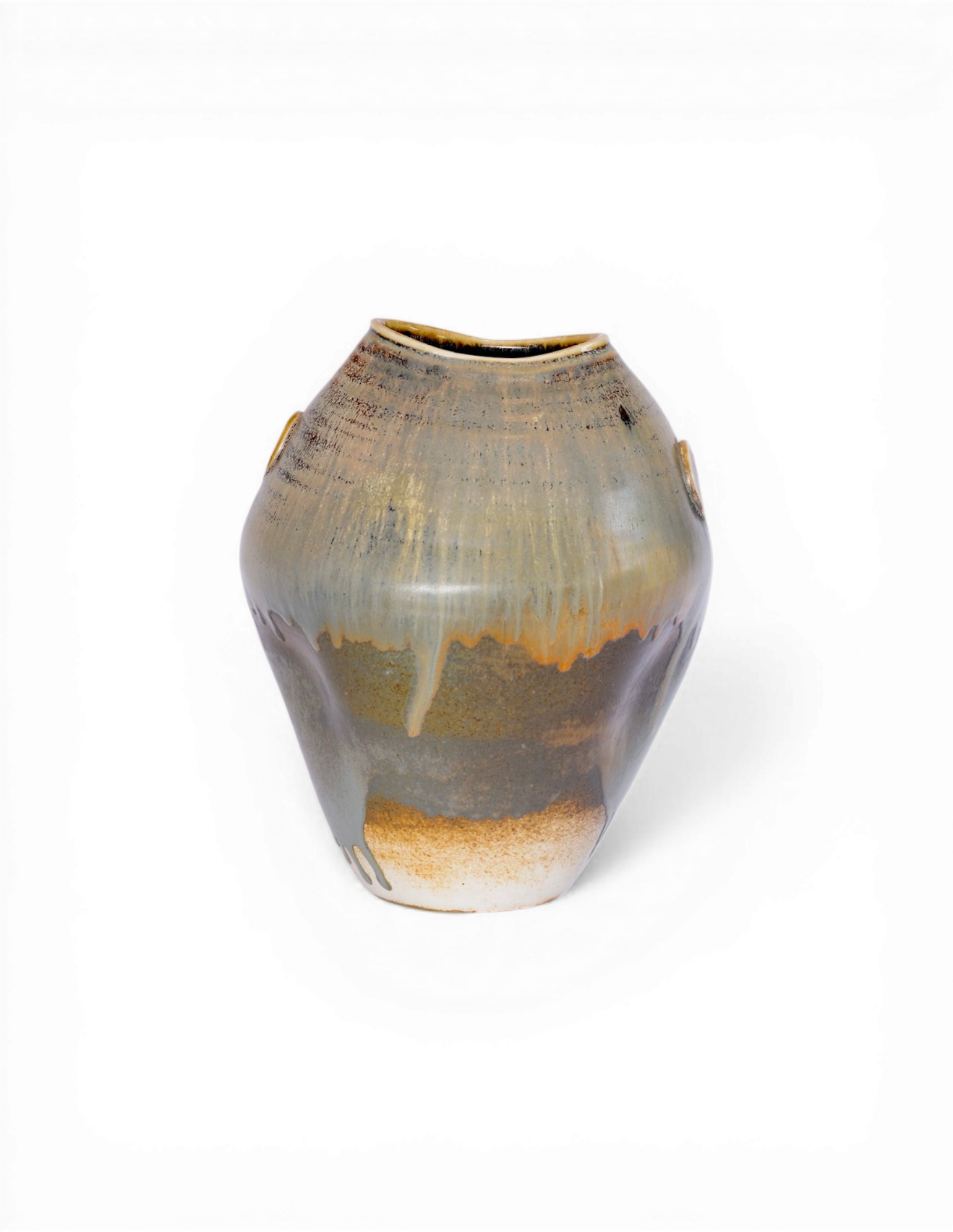 Venessa_Stella_Skye_Wood-fire_Ceramics_LargeVase20.png