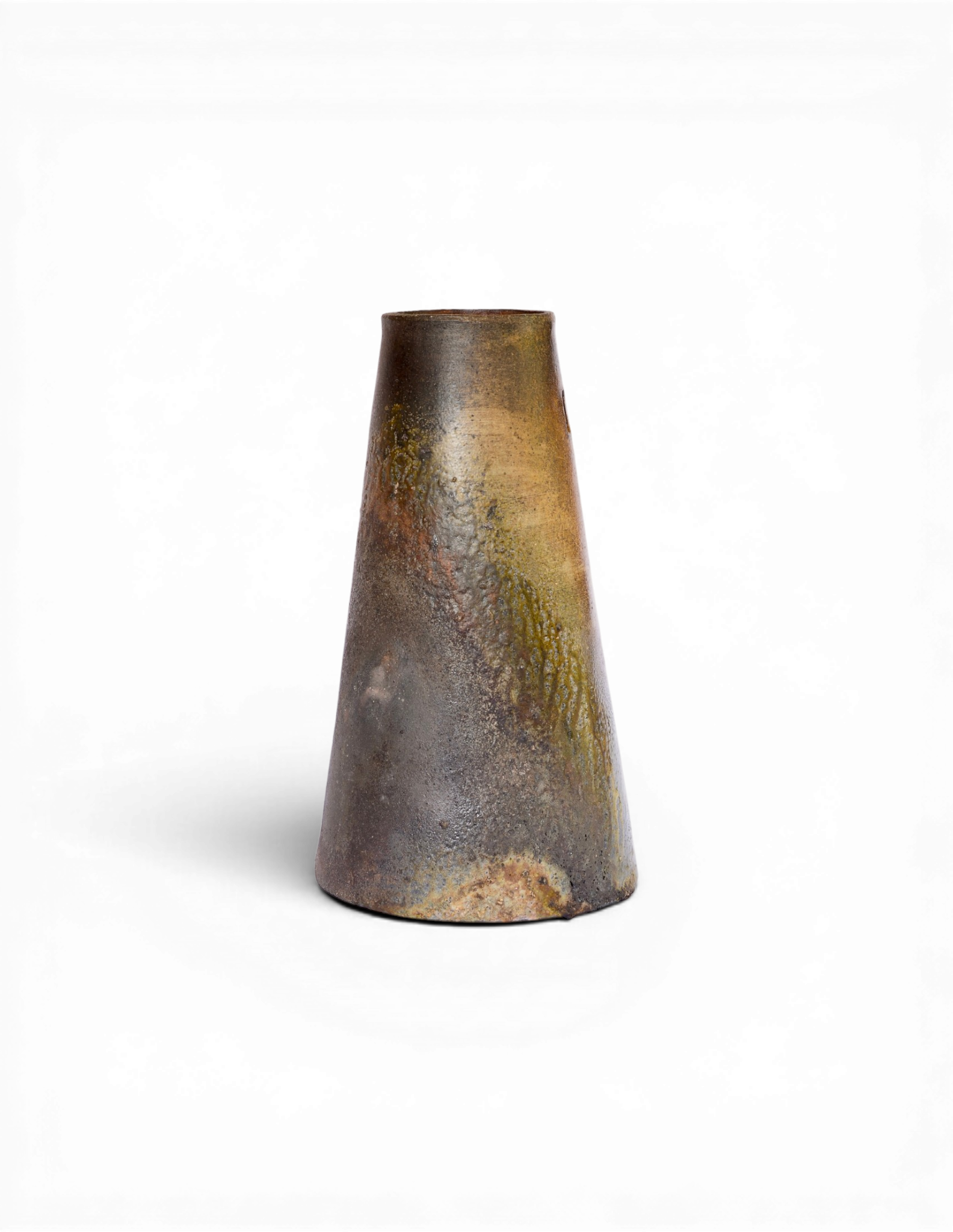 Venessa_Stella_Skye_Wood-fire_Ceramics_LargeVase7.png
