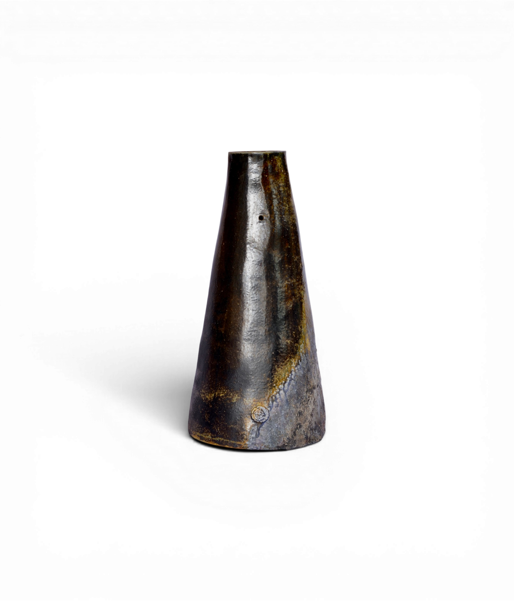 Venessa_Stella_Skye_Wood-fire_Ceramics_LargeVase26.png