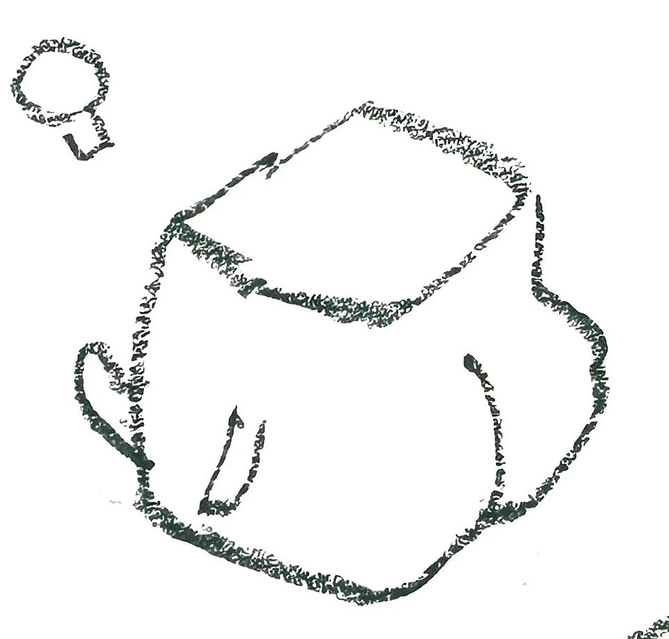 Line drawing of a garbage can with a lid and a trash bag inside, with a small trash bag above it.