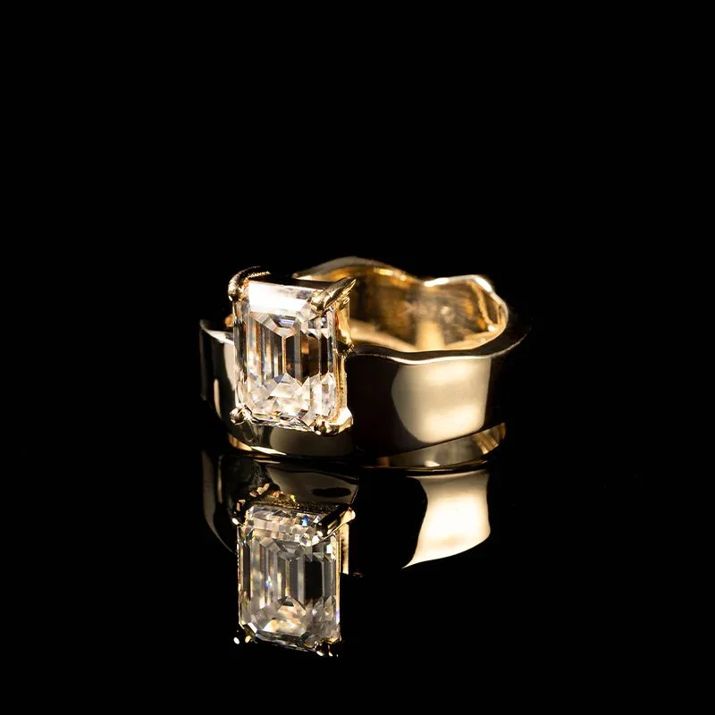 CUSTOM EMERALD-CUT DIAMOND + 18K GOLD RING