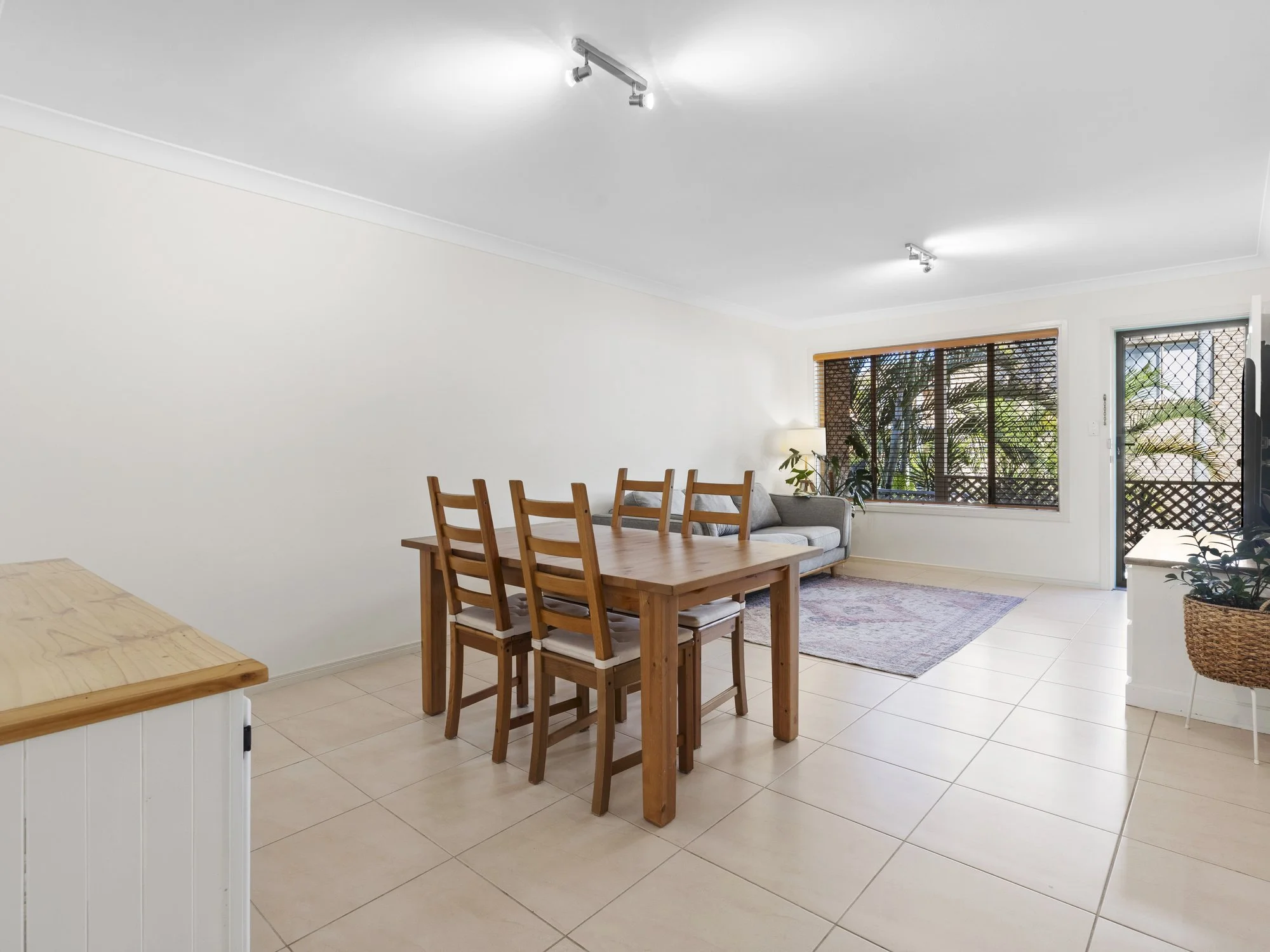 008_Open2view_ID960022-3_17_Margaret_Street.jpg