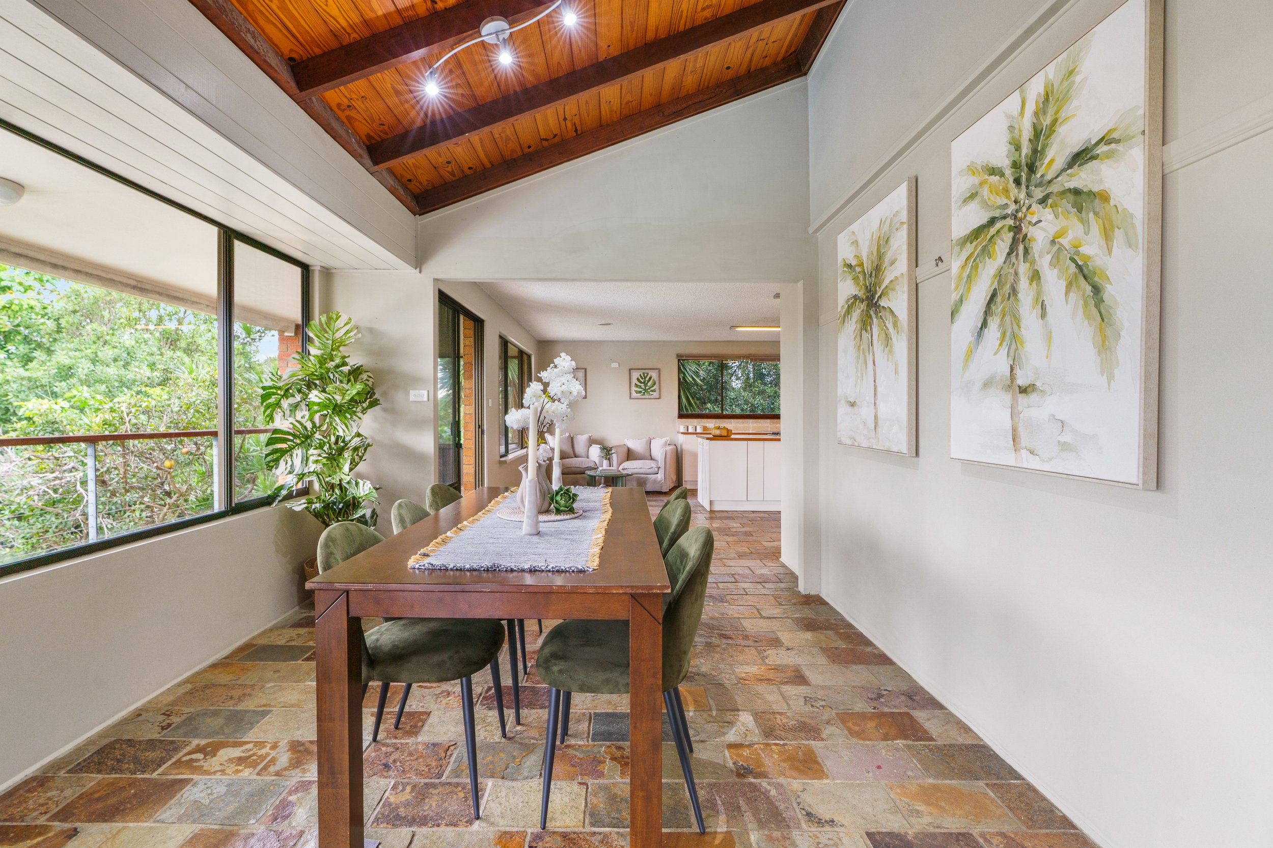 258 Beltana Drive-9.jpg