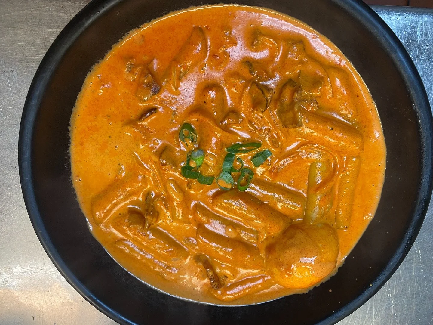 🌸 Rose Tteokbokki &mdash; A Creamy Twist on Korea&rsquo;s Favorite Comfort Food! 🇰🇷