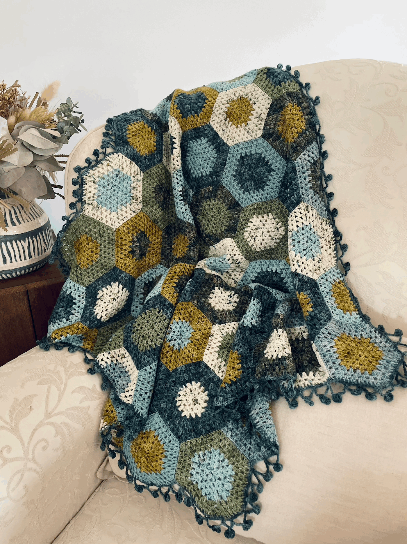 Koora Throw Crochet Kit