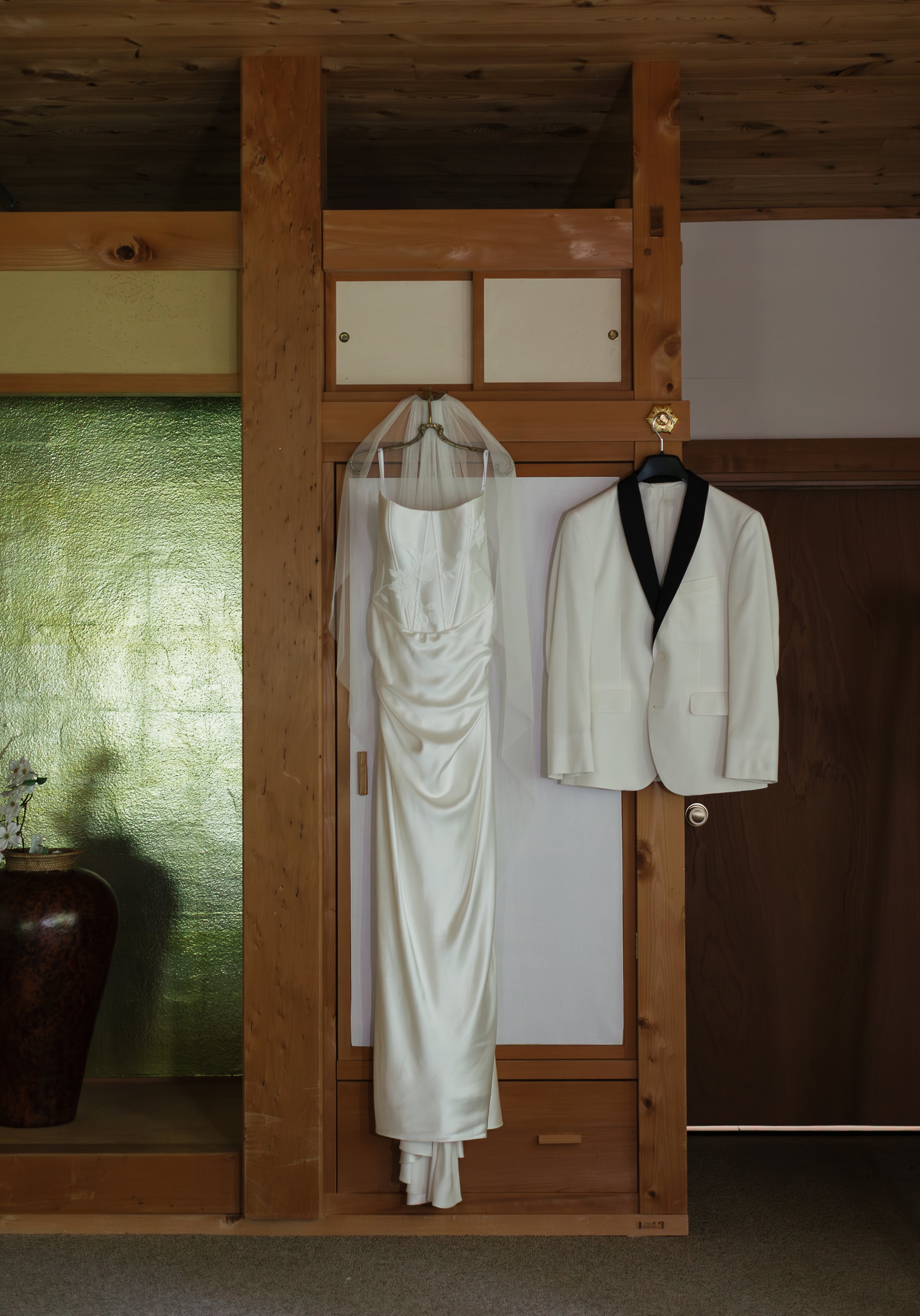 Wedding attire inside Saiuen’s Japanese-style accommodations