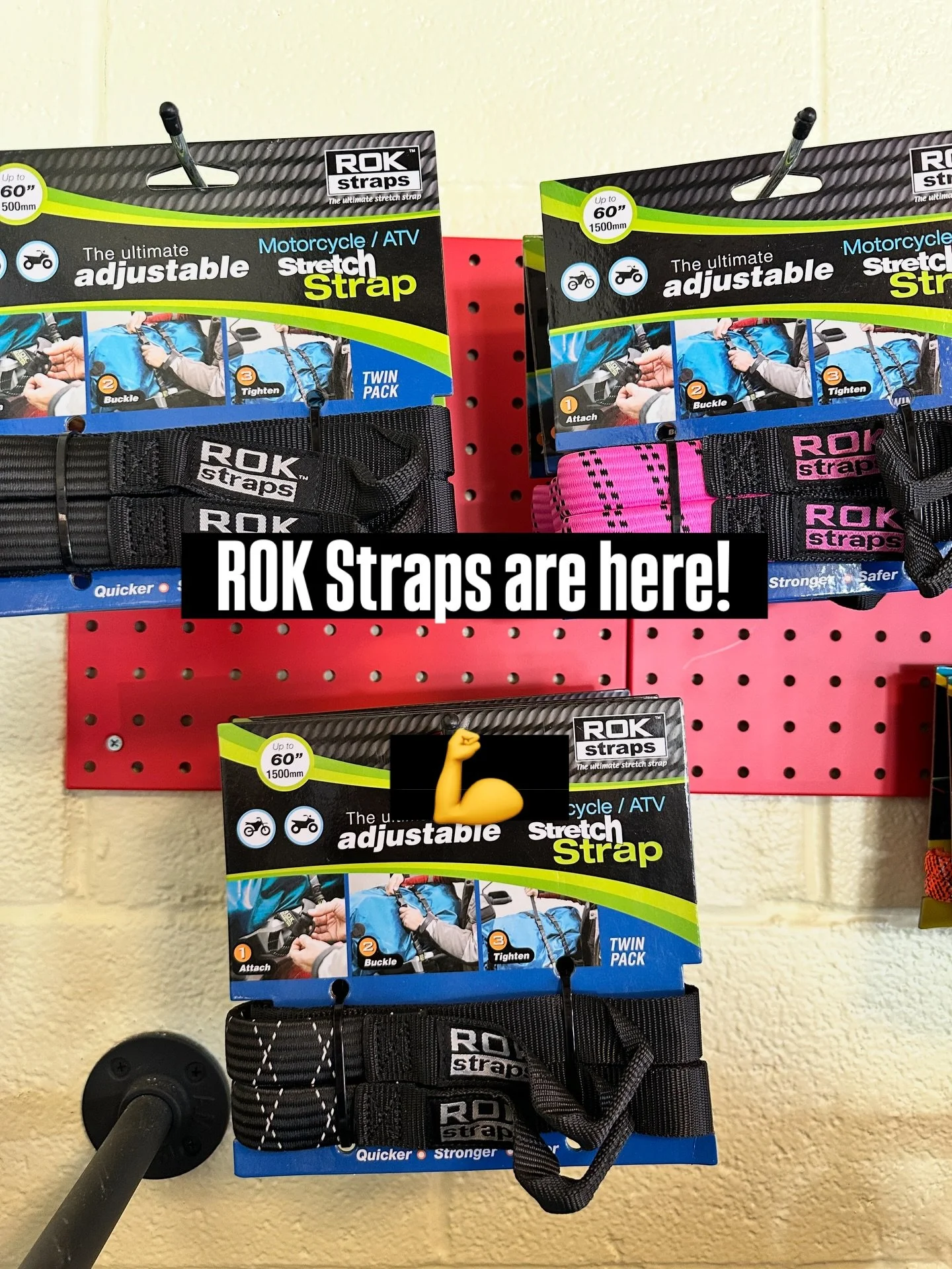 Very stoked to have @rokstraps at TDC now- 3 different sizes and a few colors to choose from. 

Maybe some of these will be door prizes at our ADV clinic tonight with @ridedbst 🤔 

#advrider #motorcyclepacking #solotravel