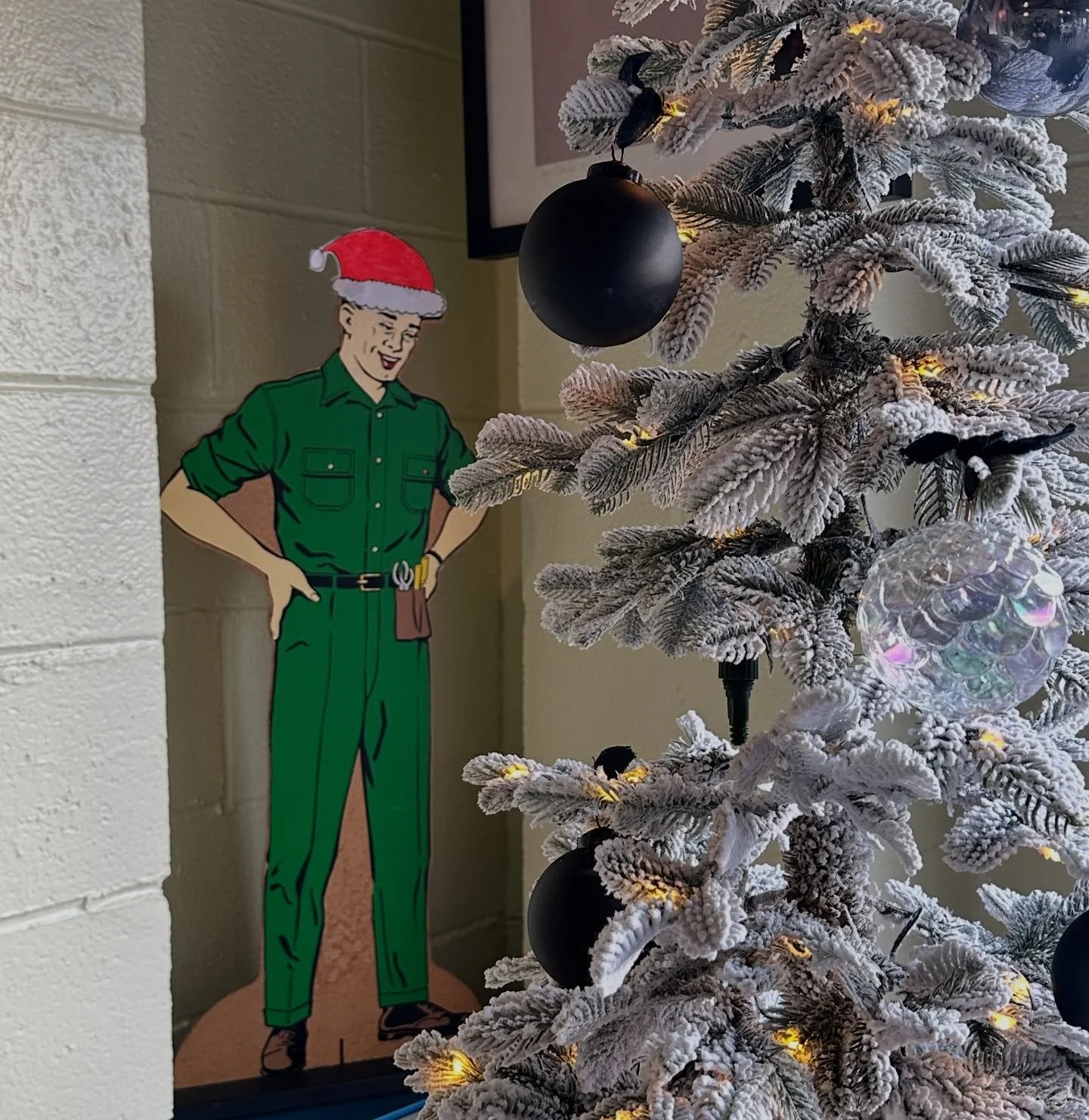 It&rsquo;s our family&rsquo;s favorite time of year. November December is chock full of birthdays, anniversaries and the BEST Holidays.&nbsp;&nbsp;

Just as @topdeadcenter_seattle is meant to share our love of coffee, nibbles and motos - we&rsquo;re 