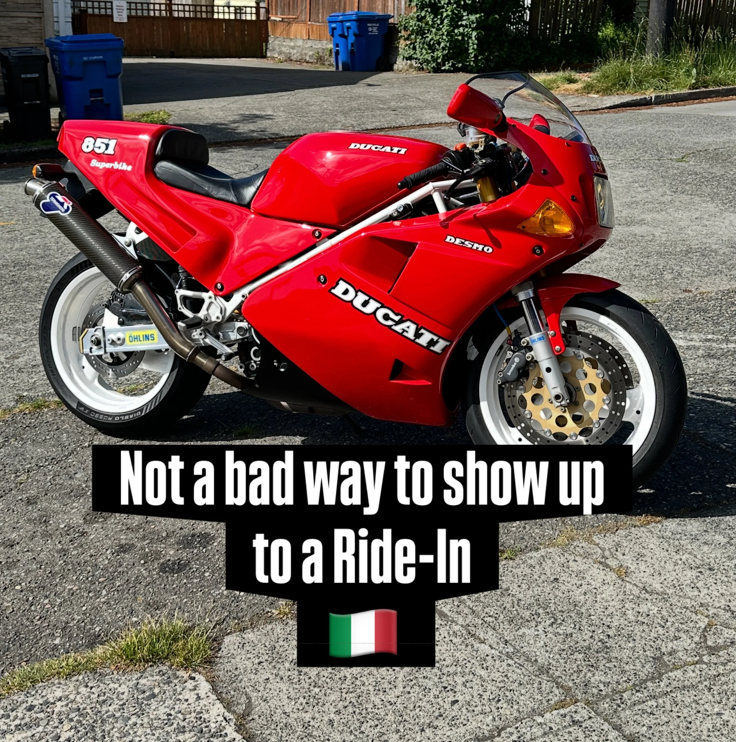May be a nice day yet. 

#sundayridein
#seattlemotorcycles 
#vintageducati 
#ducati851