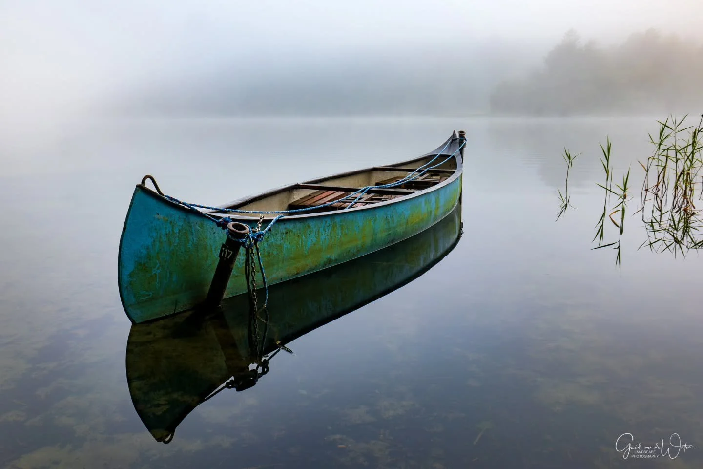 Boat floating on foggy Danish lake. Watch my YouTube channel to see how I captured this image on location. Link to the channel in my bio! OM System OM-1 mkii, 28mm, iso400, f8, 1/60s.
#omdigitalsolutions 
#omsystemcameras 
#omsystemambassador 
#omsys