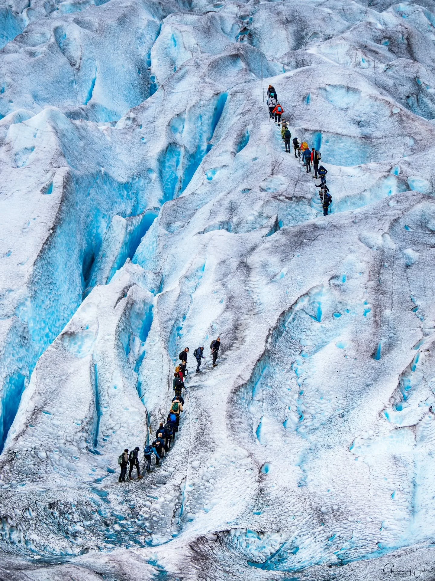 Nigardsbreen glacier in Norway. Watch my YouTube videos to see how I captured all my image on location. Link to my YouTube channel in the bio. OM system OM-1 MKII, 12-100 f4 PRO, 100MM, F4.5, ISO200, 1/2500S
#omsystem 
#cameranu_nl 
#hollandgram 
#na