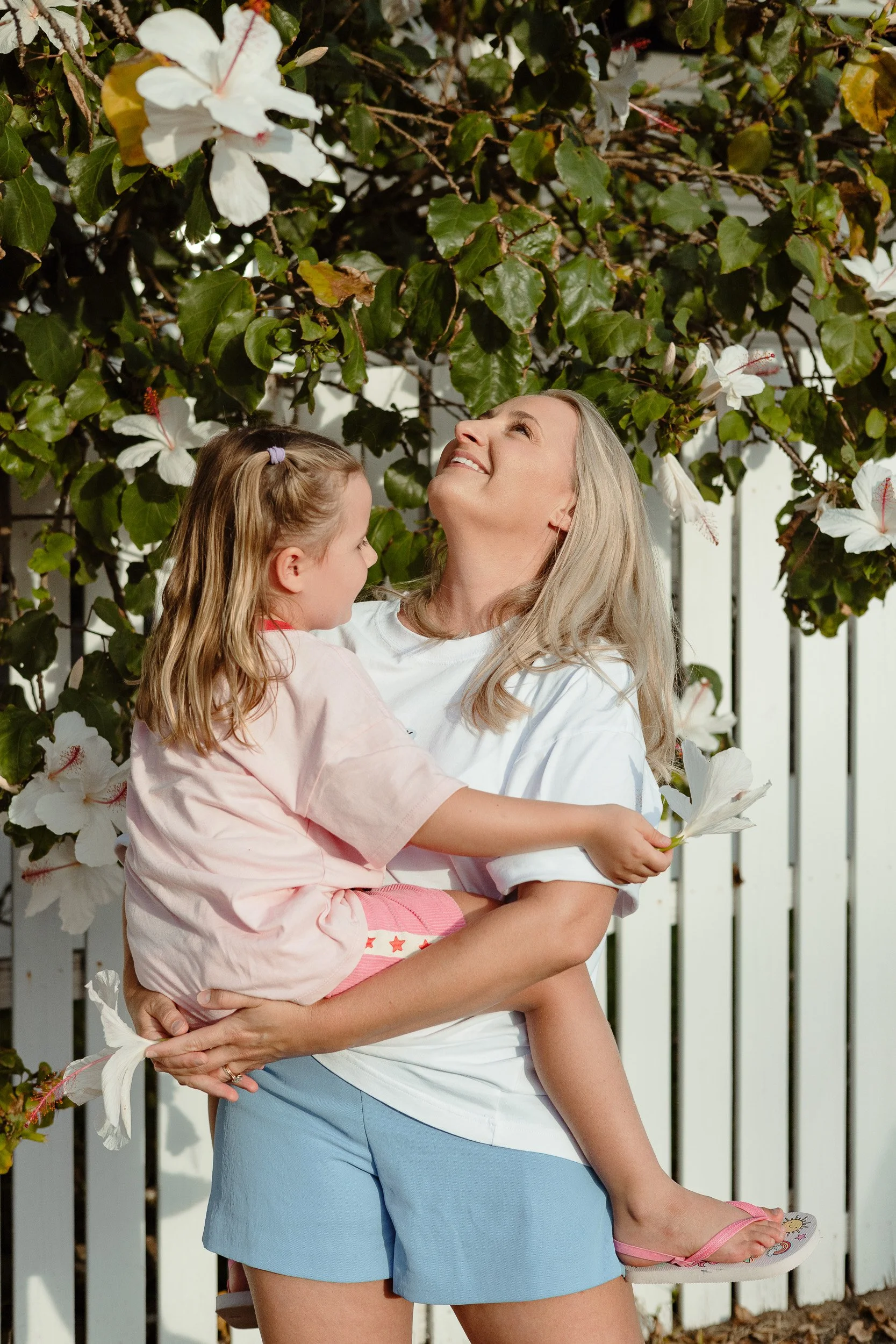 Heartfelt family moments at Merewether Beach Newcastle NSW by Daina Marie Photography