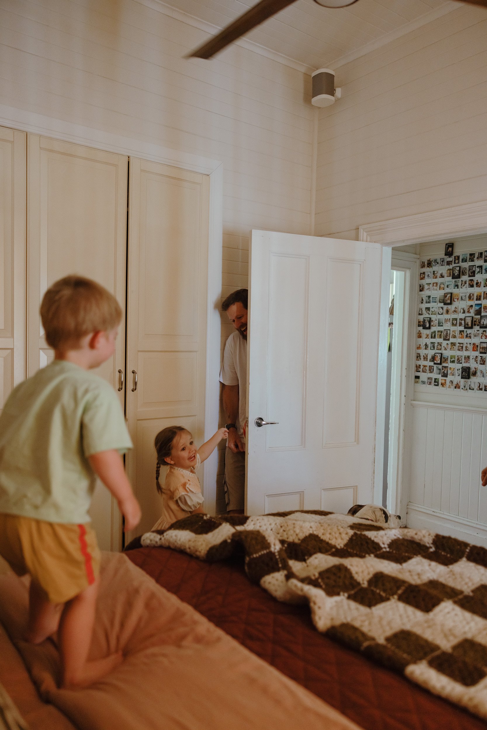Newcastle in-home documentary family photographer captures the Woollam family at home
