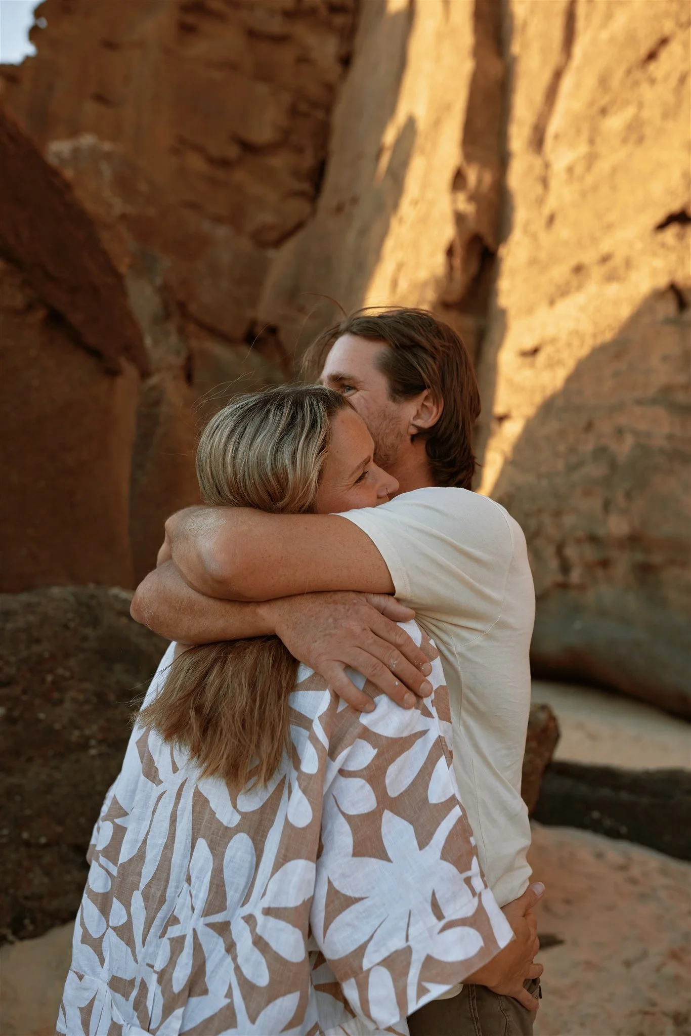 Newcastle documentary family photographer captures golden hour family session at Redhead Beach