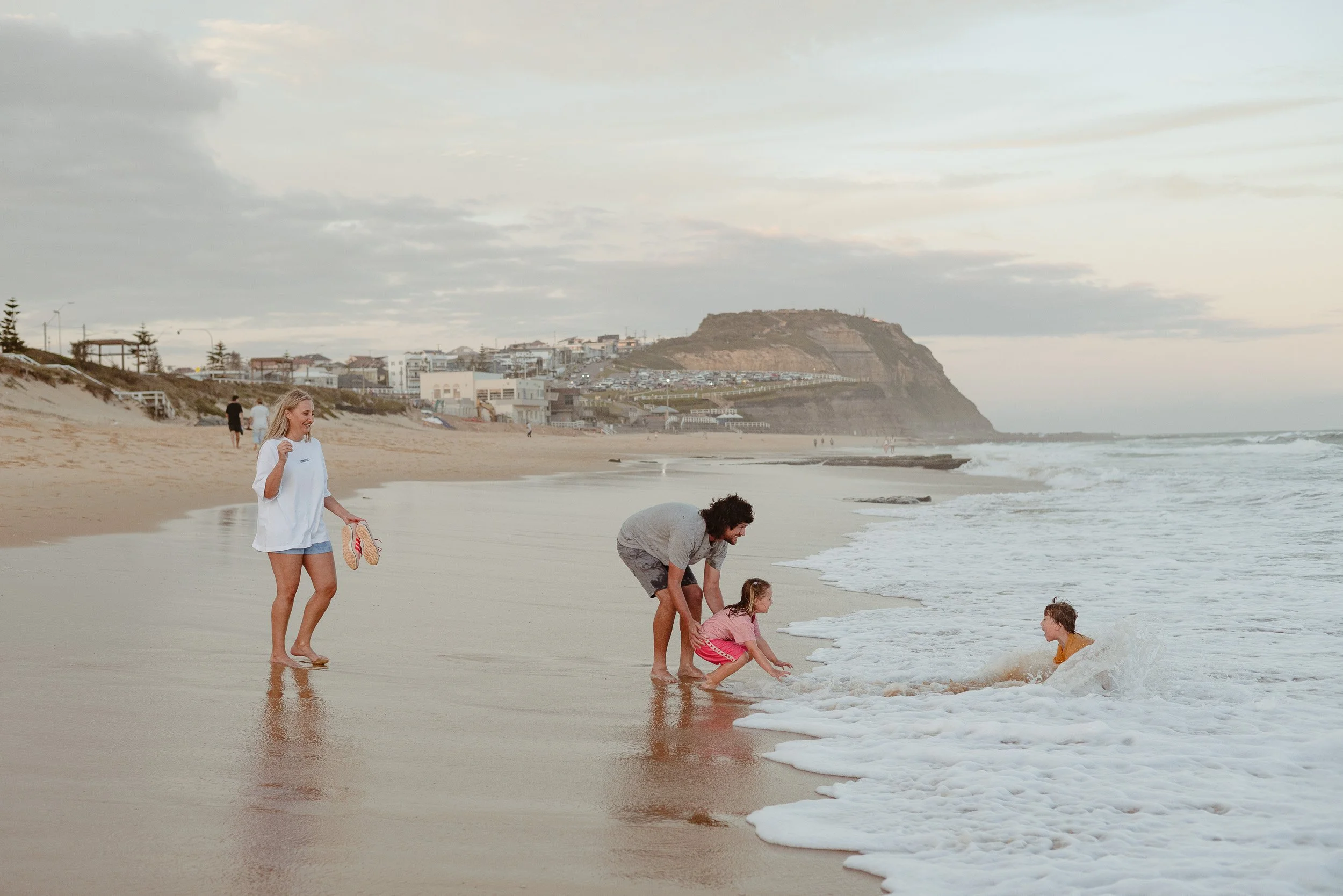 Heartfelt family moments at Merewether Beach Newcastle NSW by Daina Marie Photography