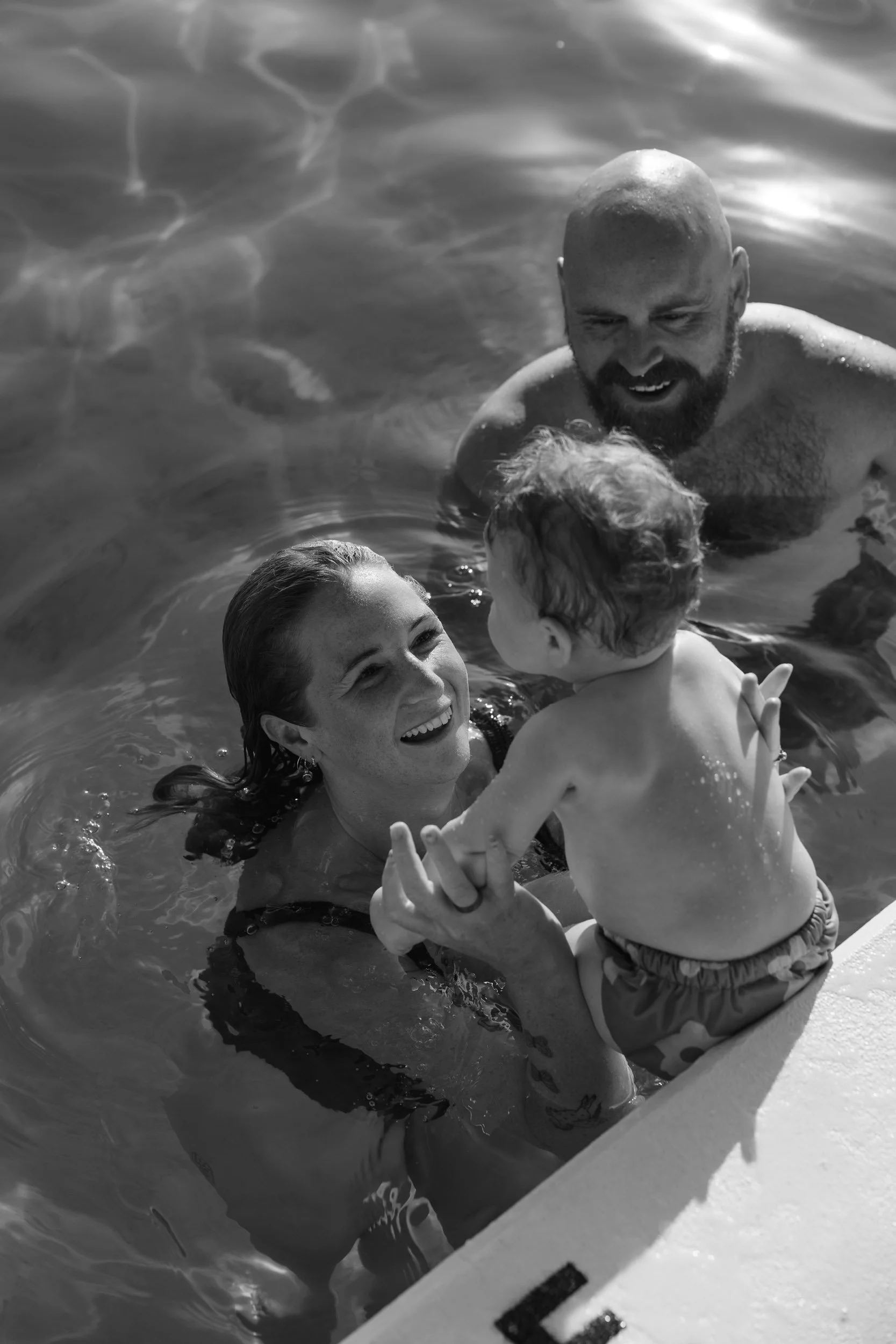 Candid family photography at Newcastle Ocean Baths by Daina Marie Photography