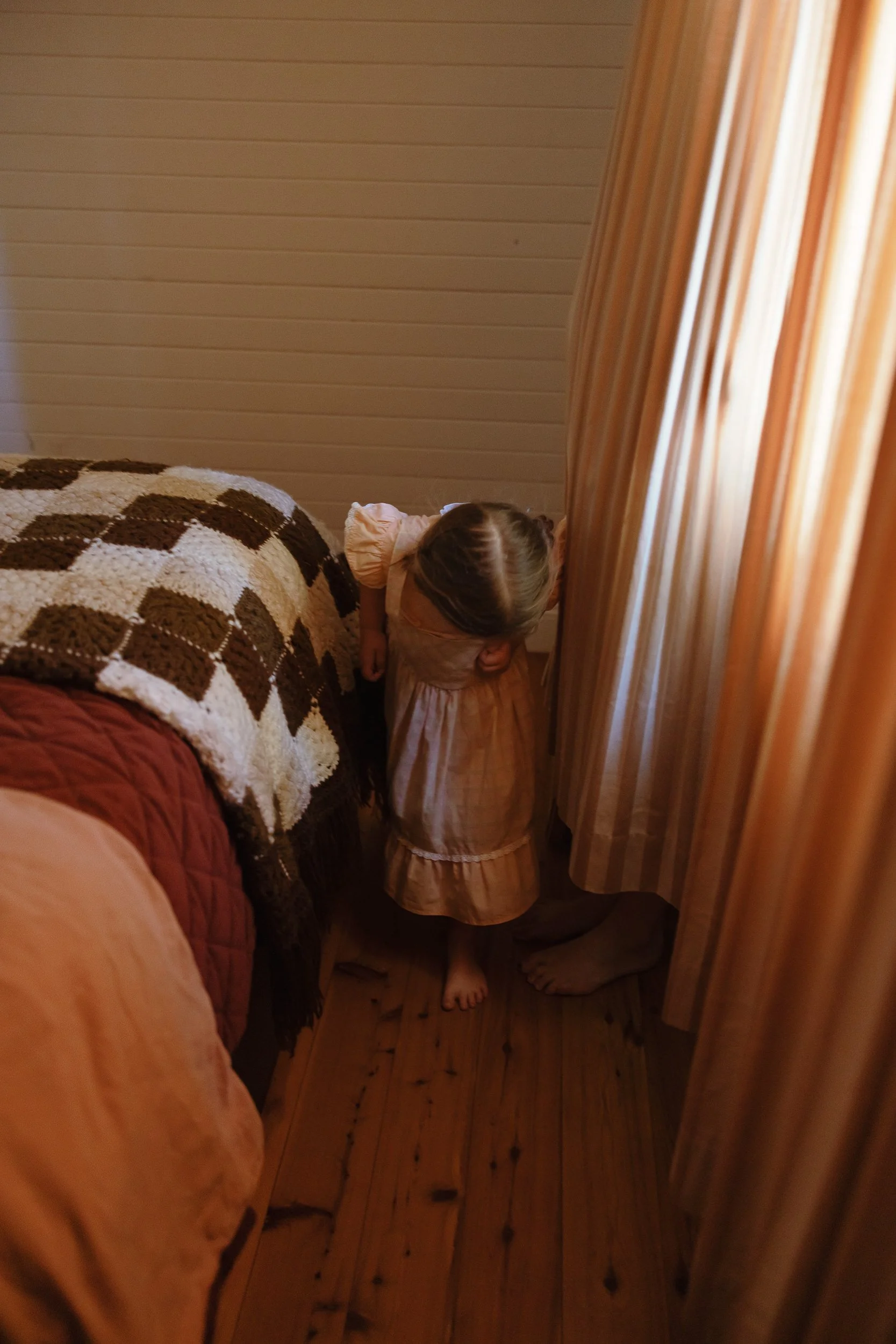 Sentimental in-home family documentary session Newcastle by Daina Marie Photography