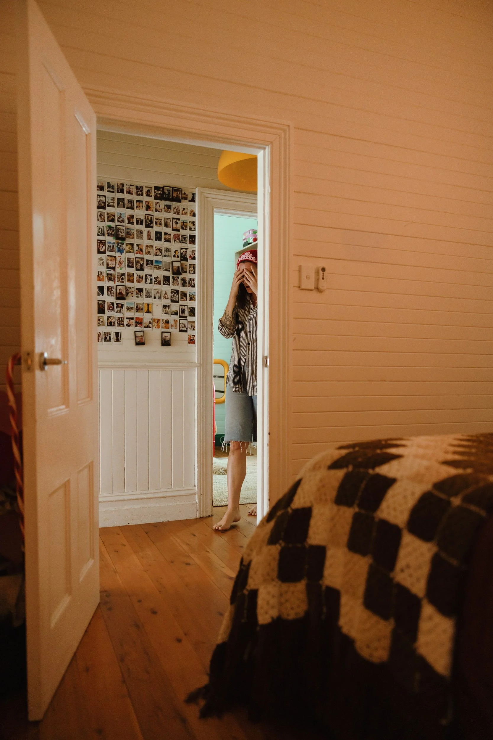 Newcastle in-home documentary family photographer captures the Woollam family at home