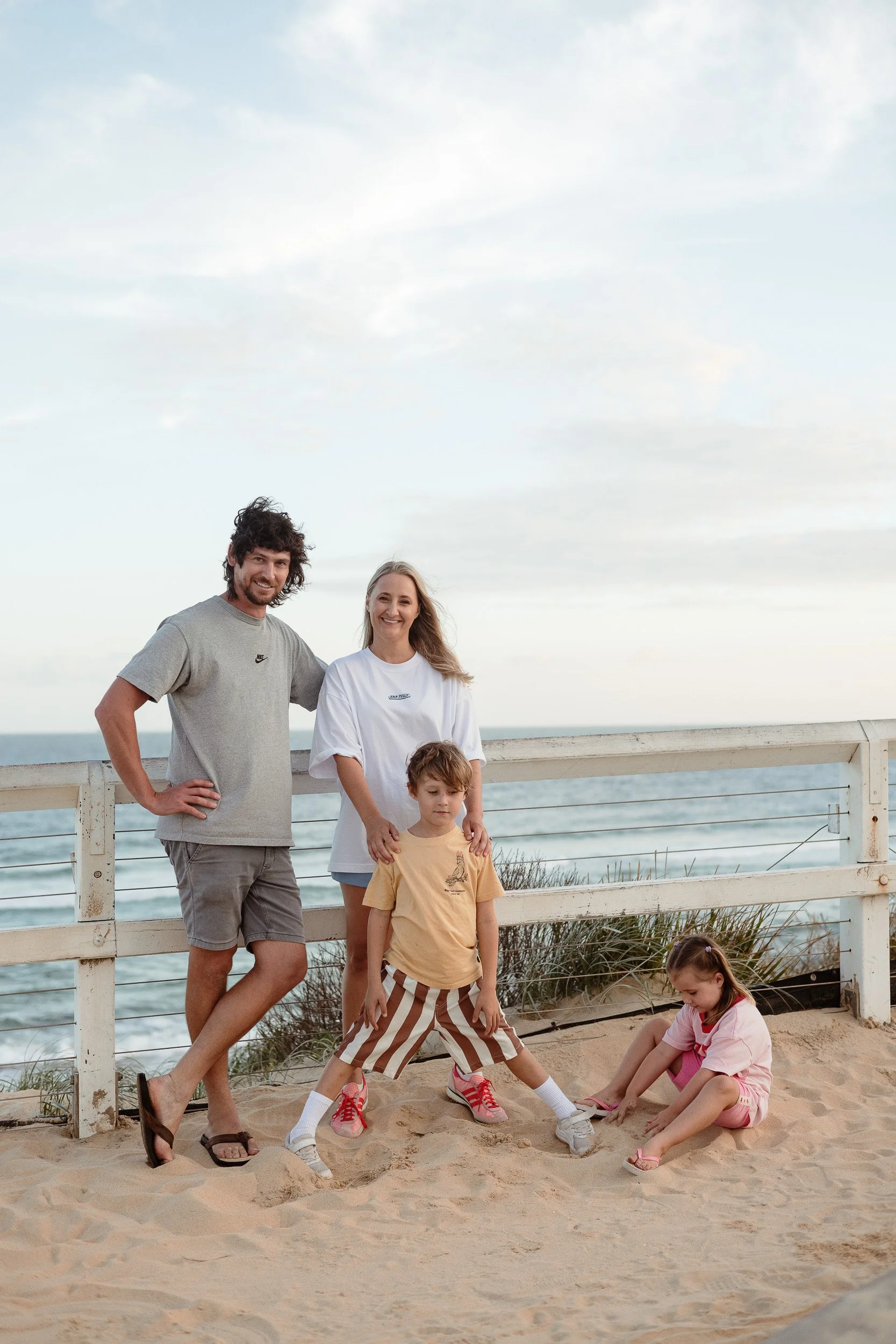 Newcastle documentary family photographer captures the Butcher family at Merewether Beach
