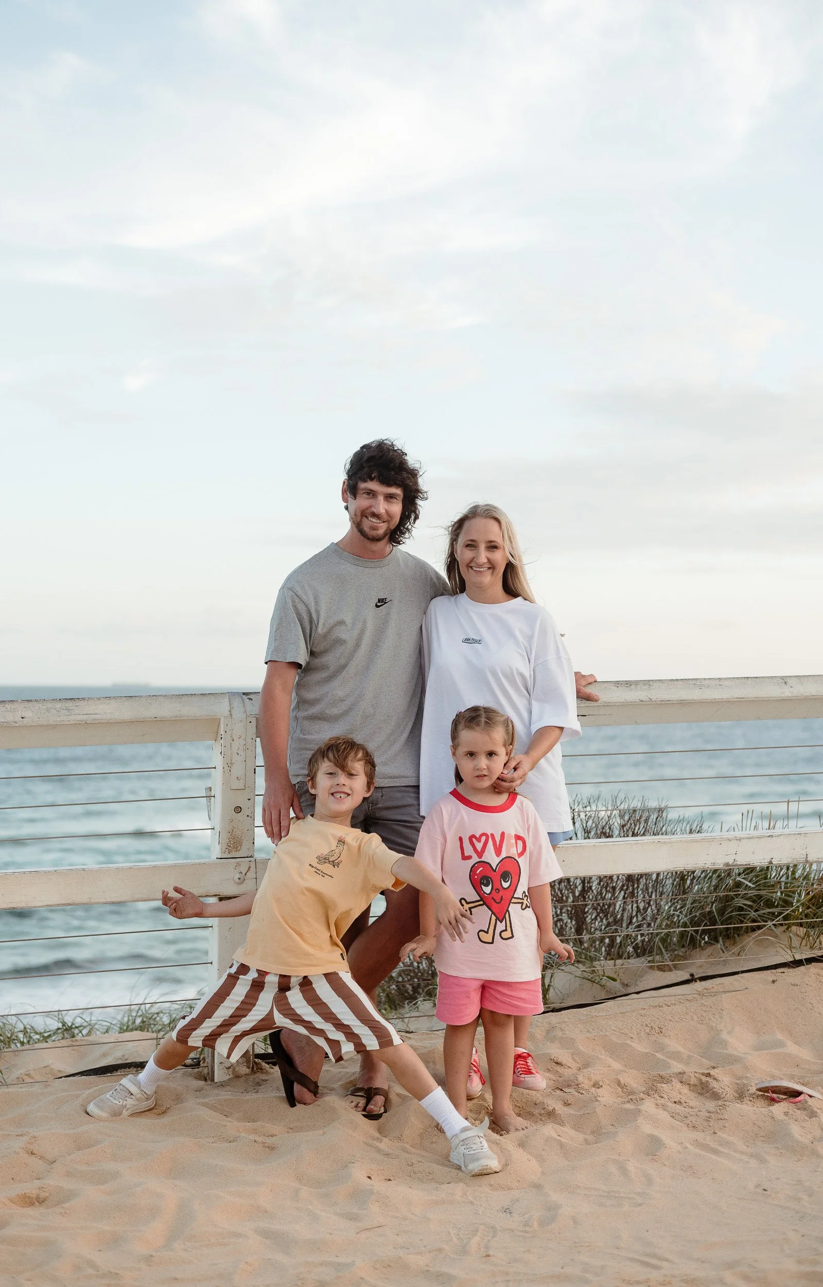 Newcastle documentary family photographer captures the Butcher family at Merewether Beach