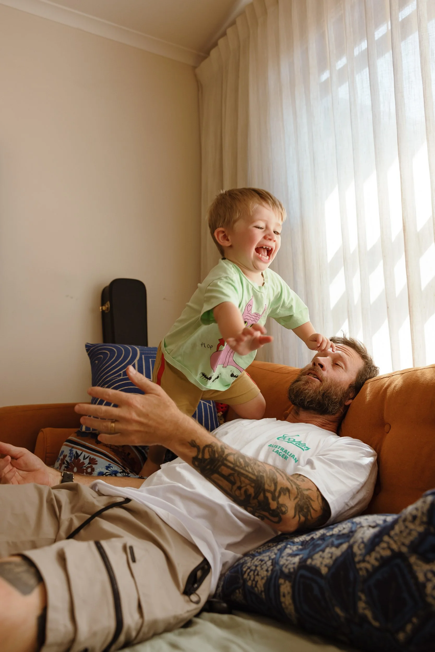 Newcastle in-home documentary family photographer captures the Woollam family at home