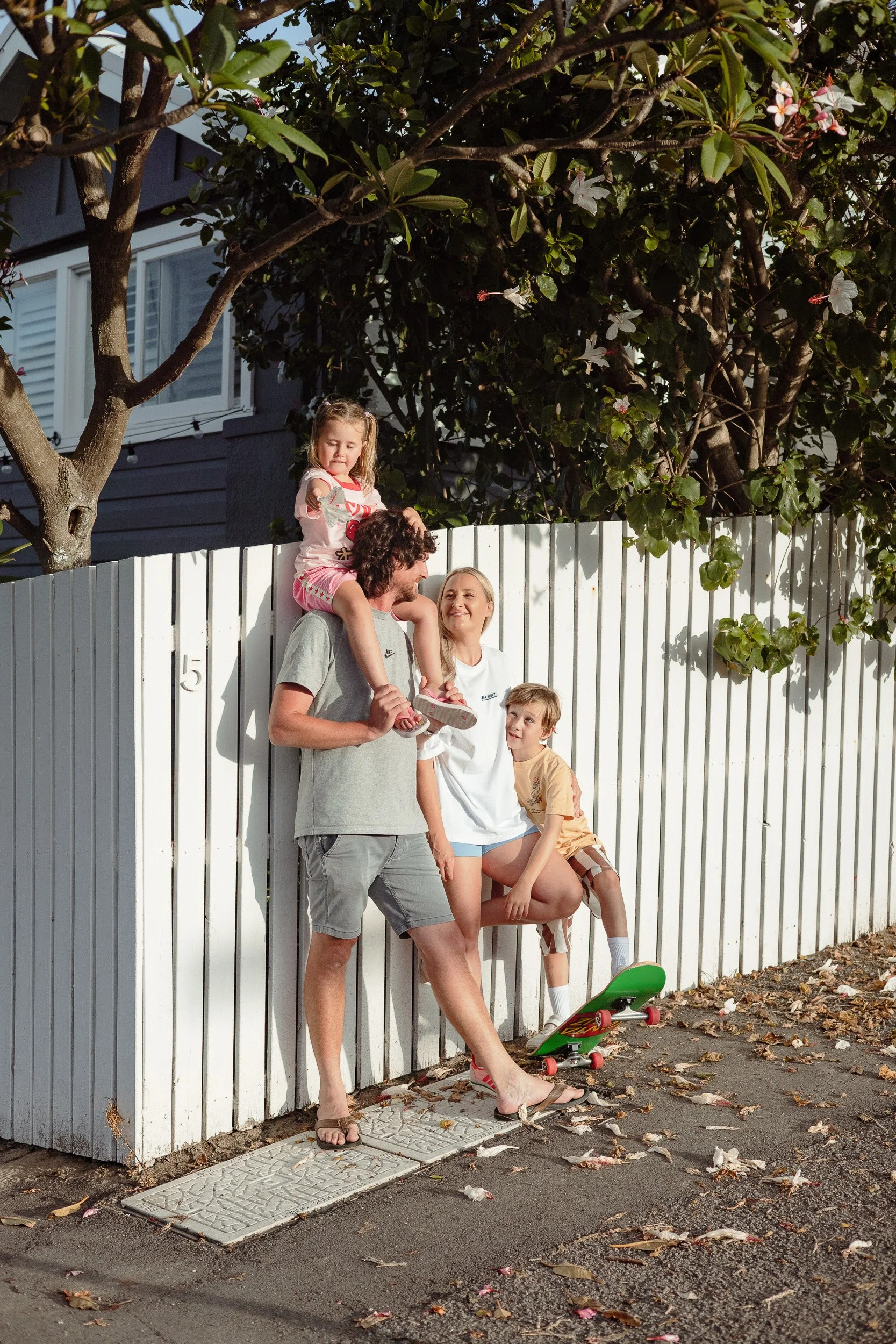 Candid family photography along the streets of Merewether Newcastle by Daina Marie Photography