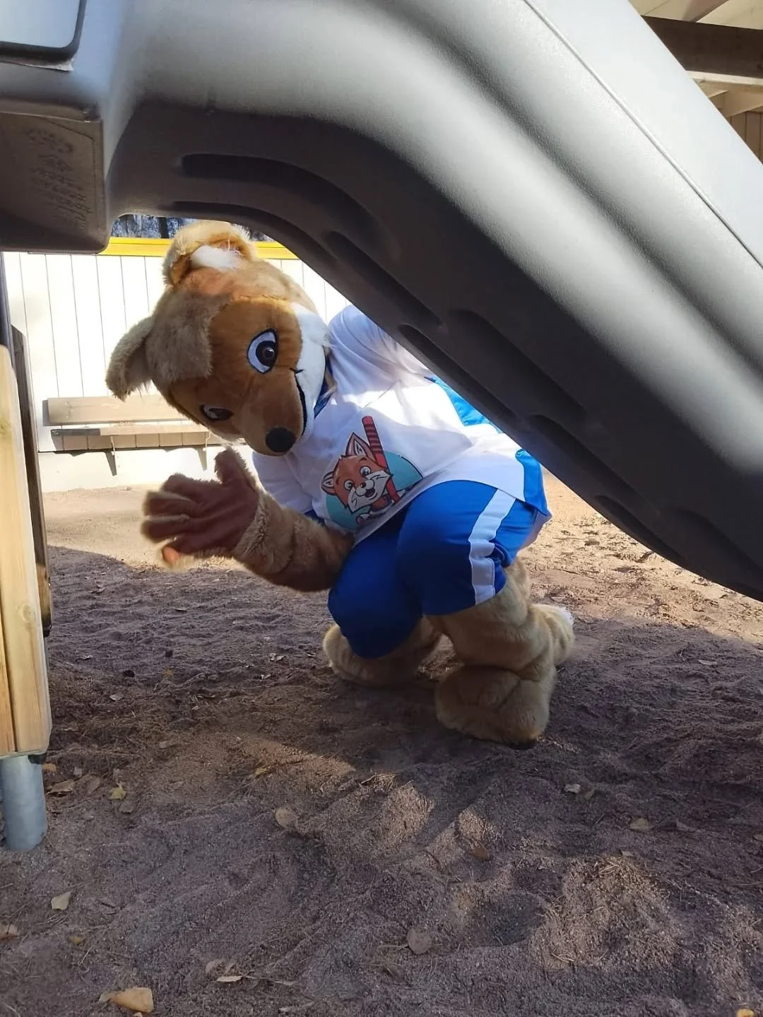Kunnariketun pesisliikkarin talvikausi alkaa taas torstaina 30.10 Uotilan palloiluhallilla 🦊

💙 Liikkari on tarkoitettu 4-6 -vuotiaille lapsille

&nbsp;

🤍 Torstaisin klo 17:45-18:30 Uotilan palloiluhallilla

💙 Harjoitellaan monipuolisesti liikku