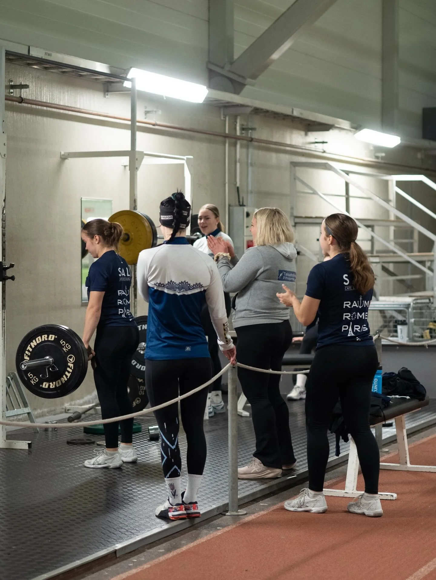 T&auml;ll&auml; kertaa leiriviikonloppuun sis&auml;ltyi @fyssarivalkkujenna vet&auml;m&auml;t punttitestit💪🏼 

Ilmeist&auml; ja joukkuelaisten reaktioista p&auml;&auml;tellen saatiin hyvi&auml; tuloksia!🤩

#fera #ferarauma #superpesis #ferapesis