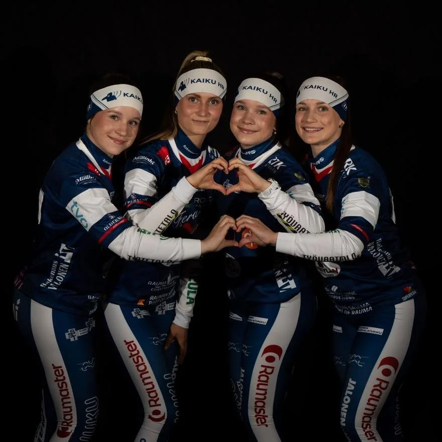 Syd&auml;mellist&auml; &auml;itienp&auml;iv&auml;&auml; kaikille &auml;ideille ja &auml;idinmielisille!🩷💐

Meid&auml;n seurassa toimii useita super-&auml;itej&auml;, jotka mahdollistavat joukkueiden toiminnan, valmentavat, talkoilevat ja tukevat la