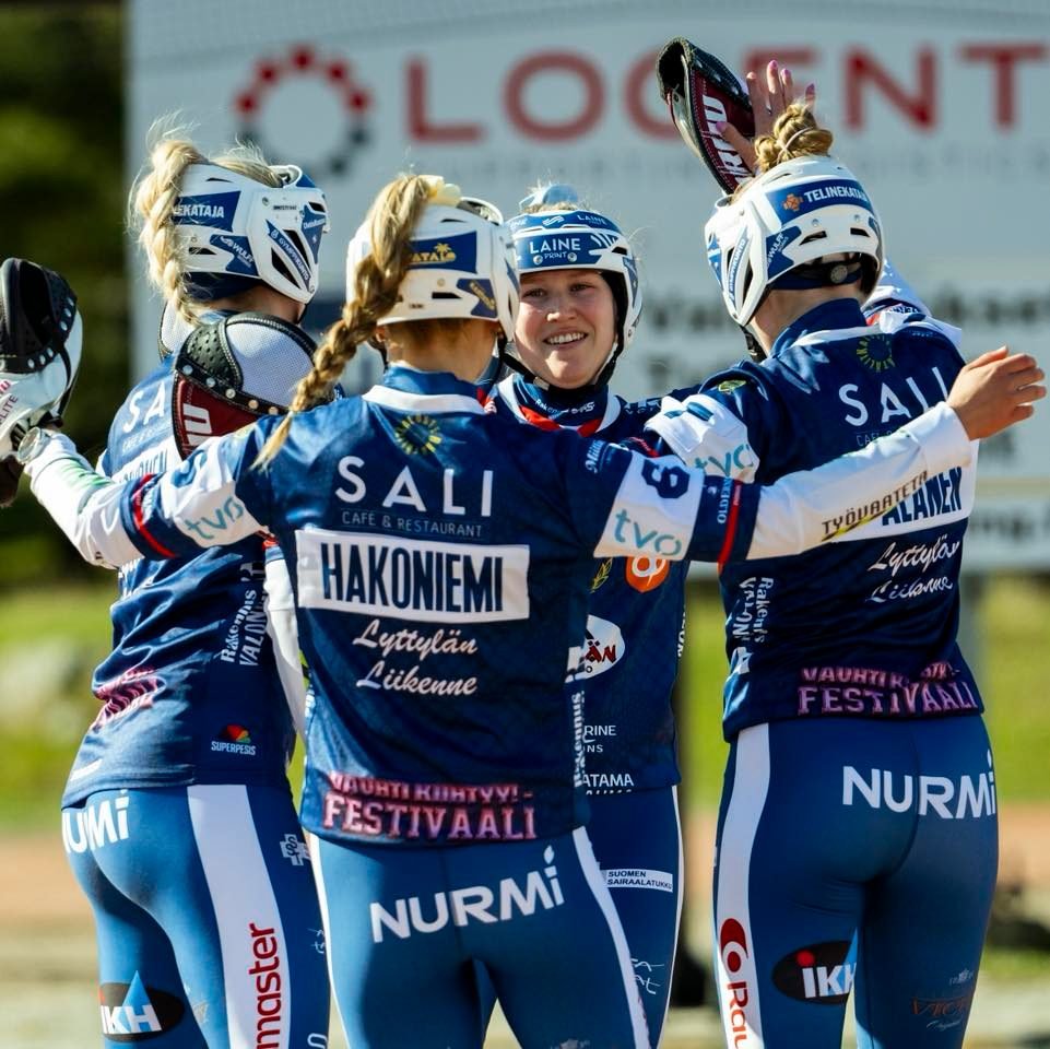 Taitoa, tunnetta, tahtoa ja taistelua. 

T&auml;t&auml; on luvassa Otanlahdessa. Tule katsomoon osaksi raumalaisen pes&auml;pallon &auml;&auml;nt&auml;📣

T&auml;n&auml;&auml;n taistellaan pisteet kotiin!

📸: @elonkuvaus 

#fera #ferapesis #superpes