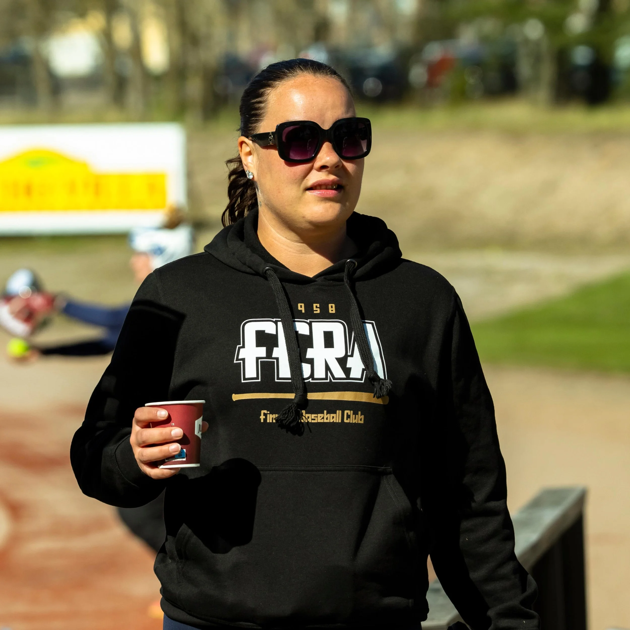 Tyyli&auml; ei muka voi ostaa?! Ainakin meij&auml;n fanit on tyylikk&auml;it&auml;😎✨

N&auml;ytet&auml;&auml;n huomenna katsomoissa, miten raumalaiset ymm&auml;rt&auml;&auml; hyv&auml;n tyylin p&auml;&auml;lle ja pukeudutaan Feran vaatteisiin💙

Jos