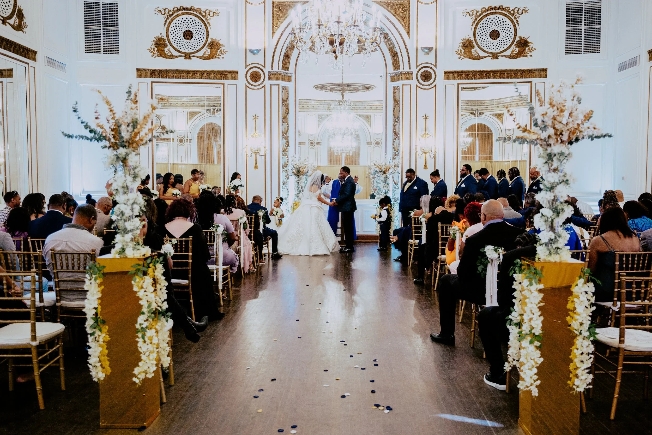 Detroit+Colony+Club+Wedding+_+Detroit+Wedding+Photographer315.webp