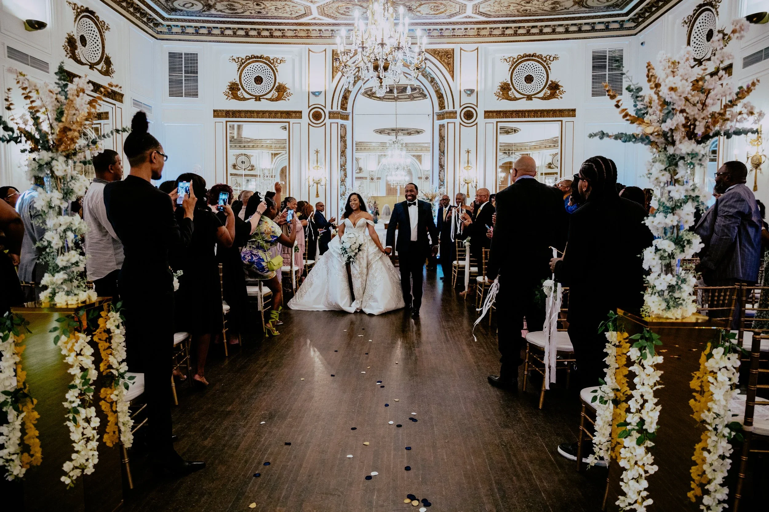 Detroit+Colony+Club+Wedding+_+Detroit+Wedding+Photographer320.webp