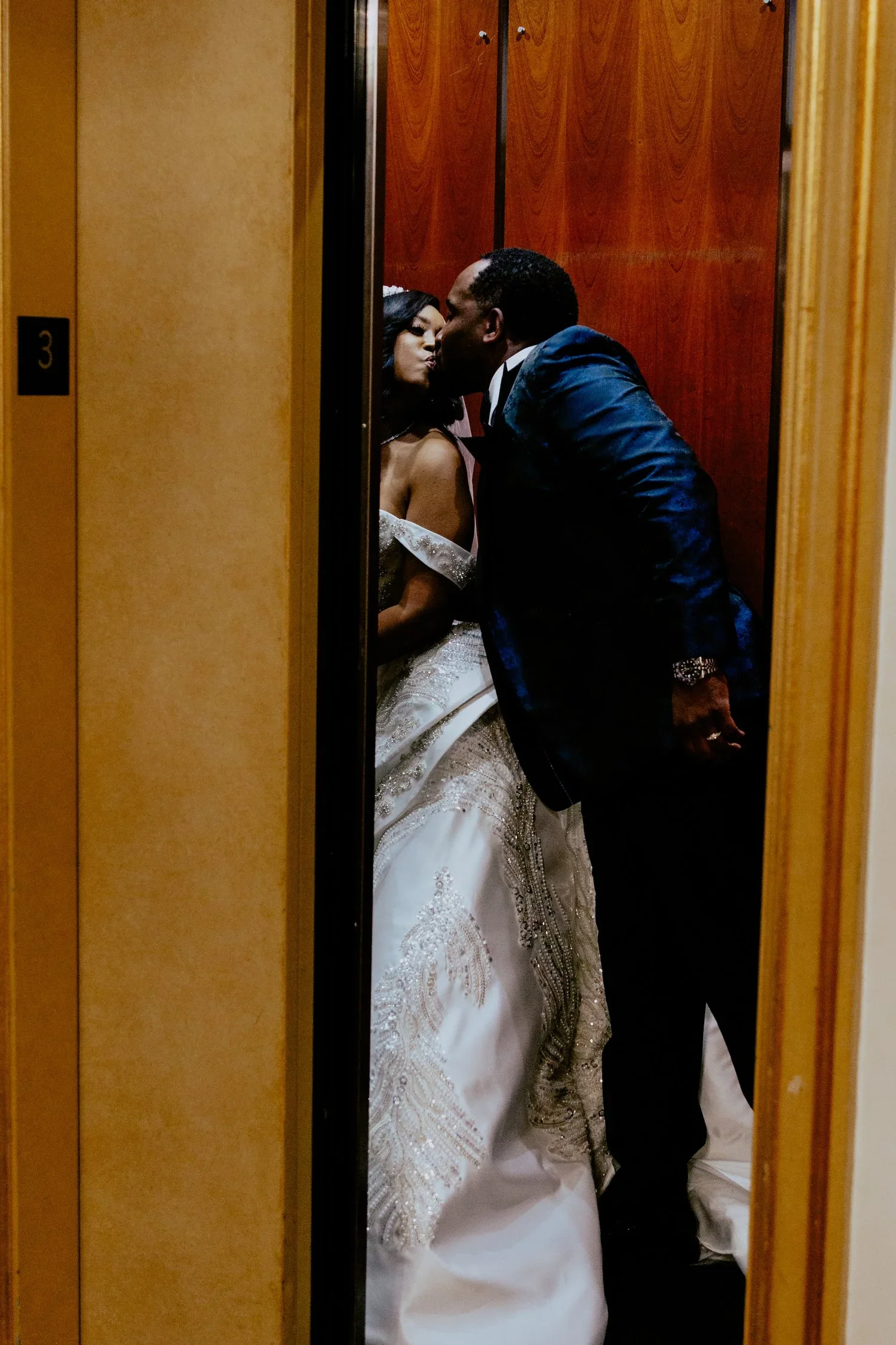 Detroit+Colony+Club+Wedding+_+Detroit+Wedding+Photographer325.webp