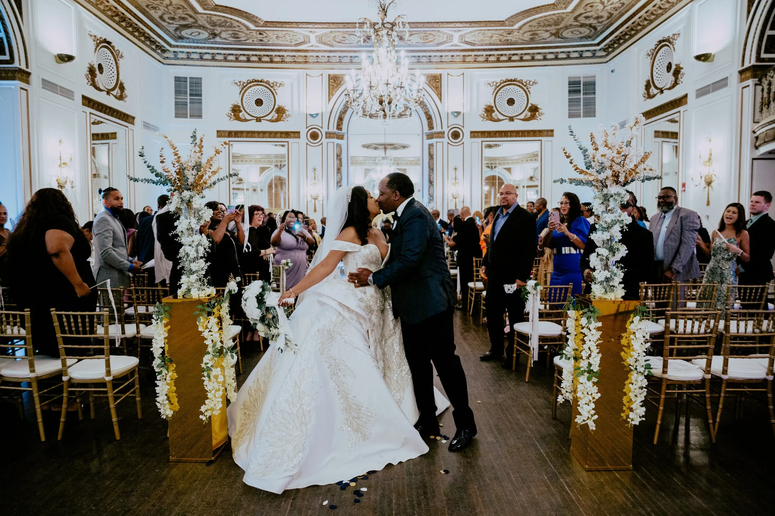 Detroit+Colony+Club+Wedding+_+Detroit+Wedding+Photographer321.webp