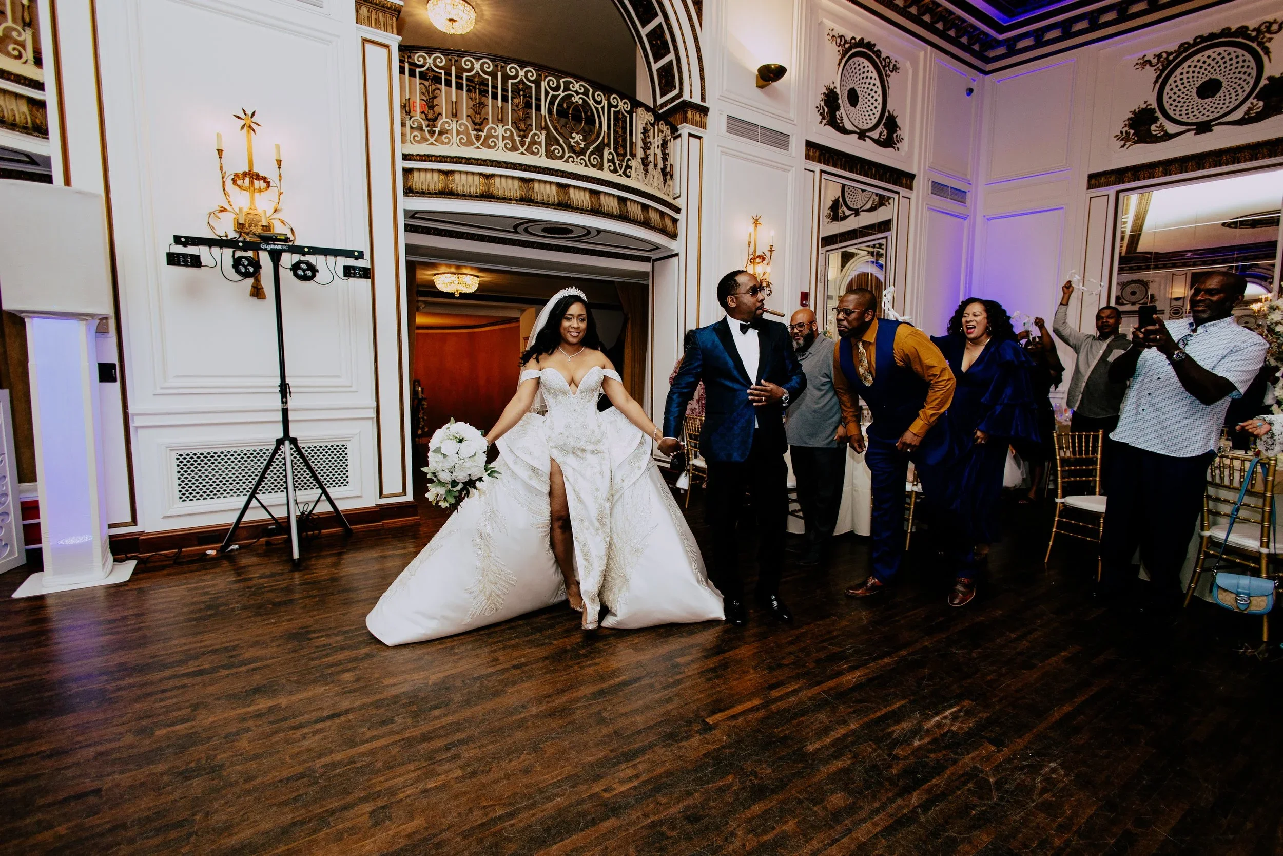 Detroit+Colony+Club+Wedding+_+Detroit+Wedding+Photographer554.webp